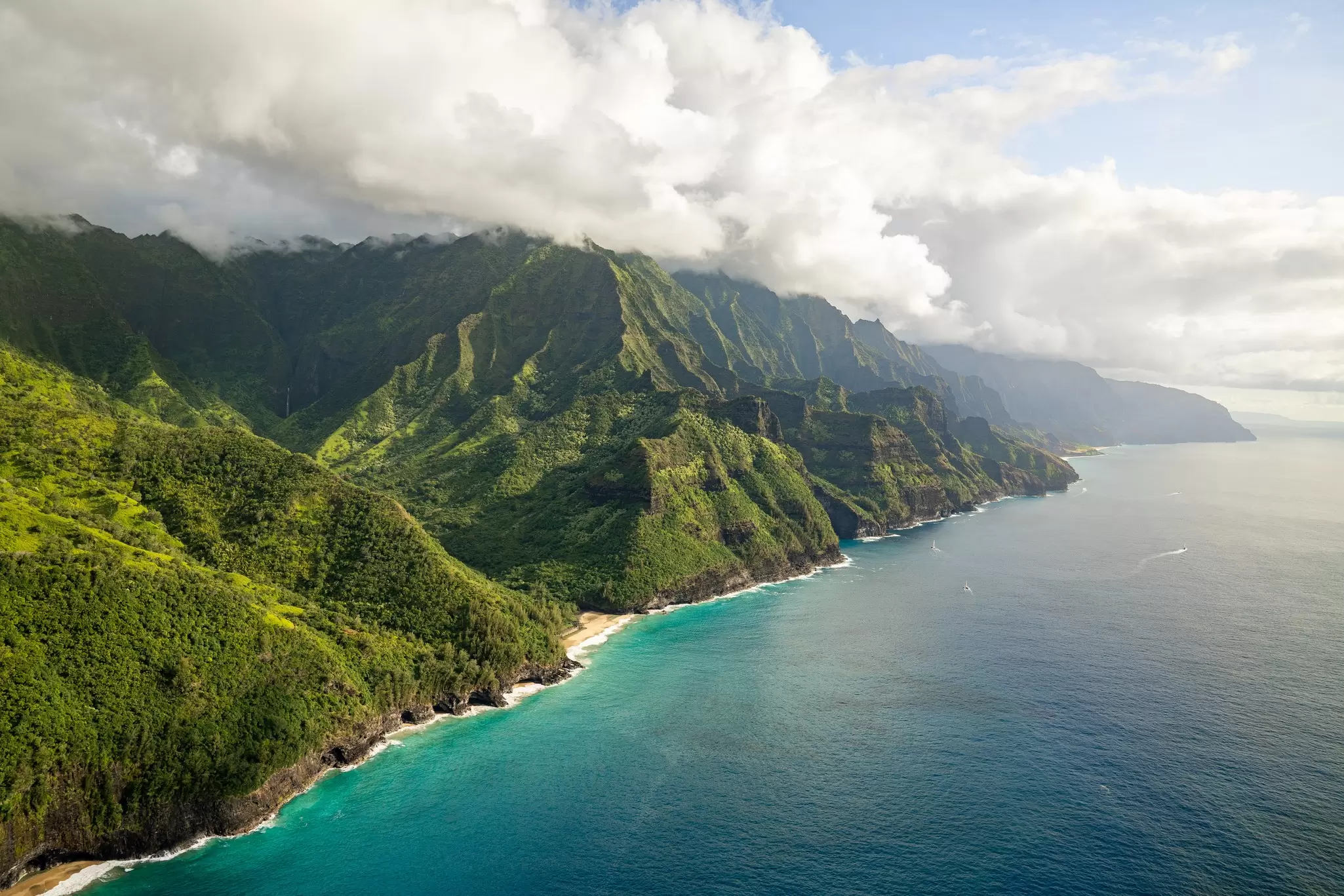 Kauaʻi’s stunning Nāpali Coast. Nathan Stanina/Shutterstock