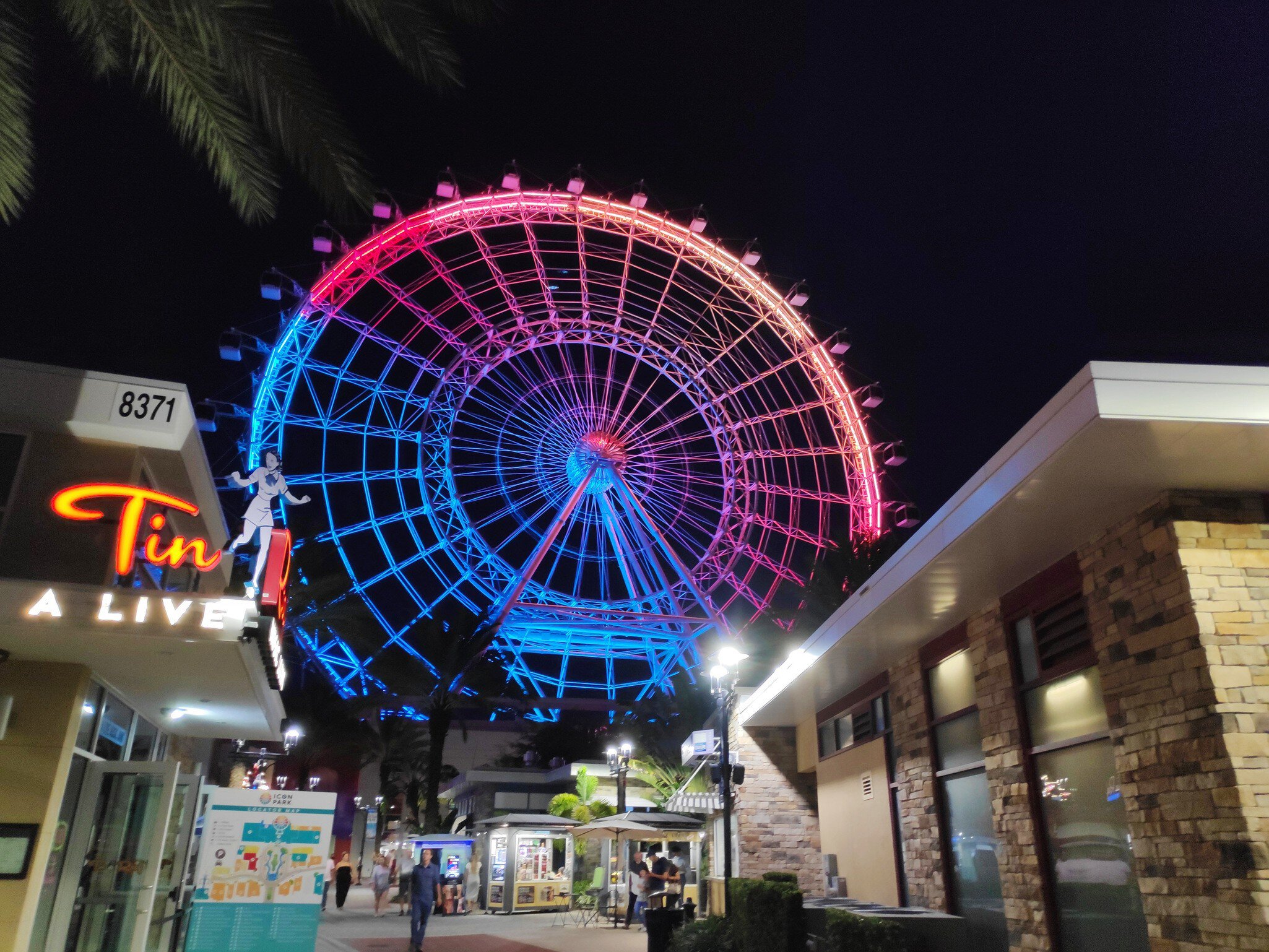 Sep 20, 2019: The wheel at the ICON park lit up at night.
