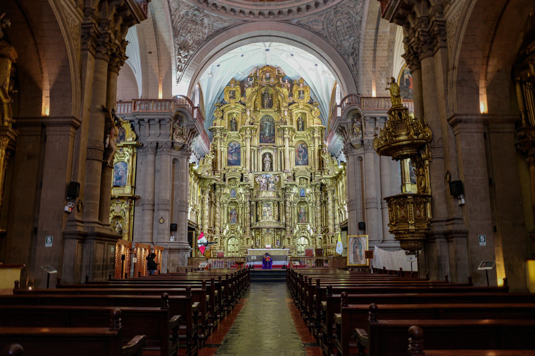 GettyImages-1657458100.jpg
Altar of the Church of La Compania de Jesus, Cusco, Peru