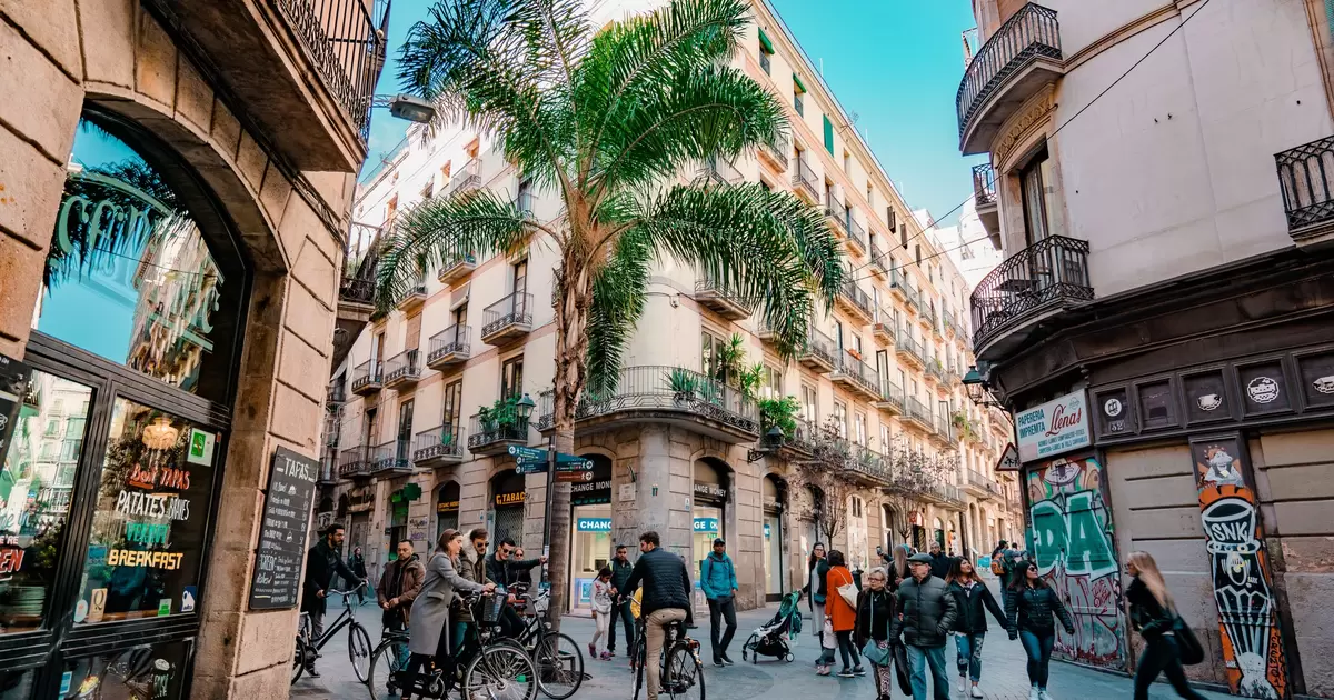 How to See Barcelona by Bicycle