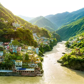 Confluence of two rivers Alaknanda and Bhagirathi give rise to the holy river of Ganges in Devprayag.