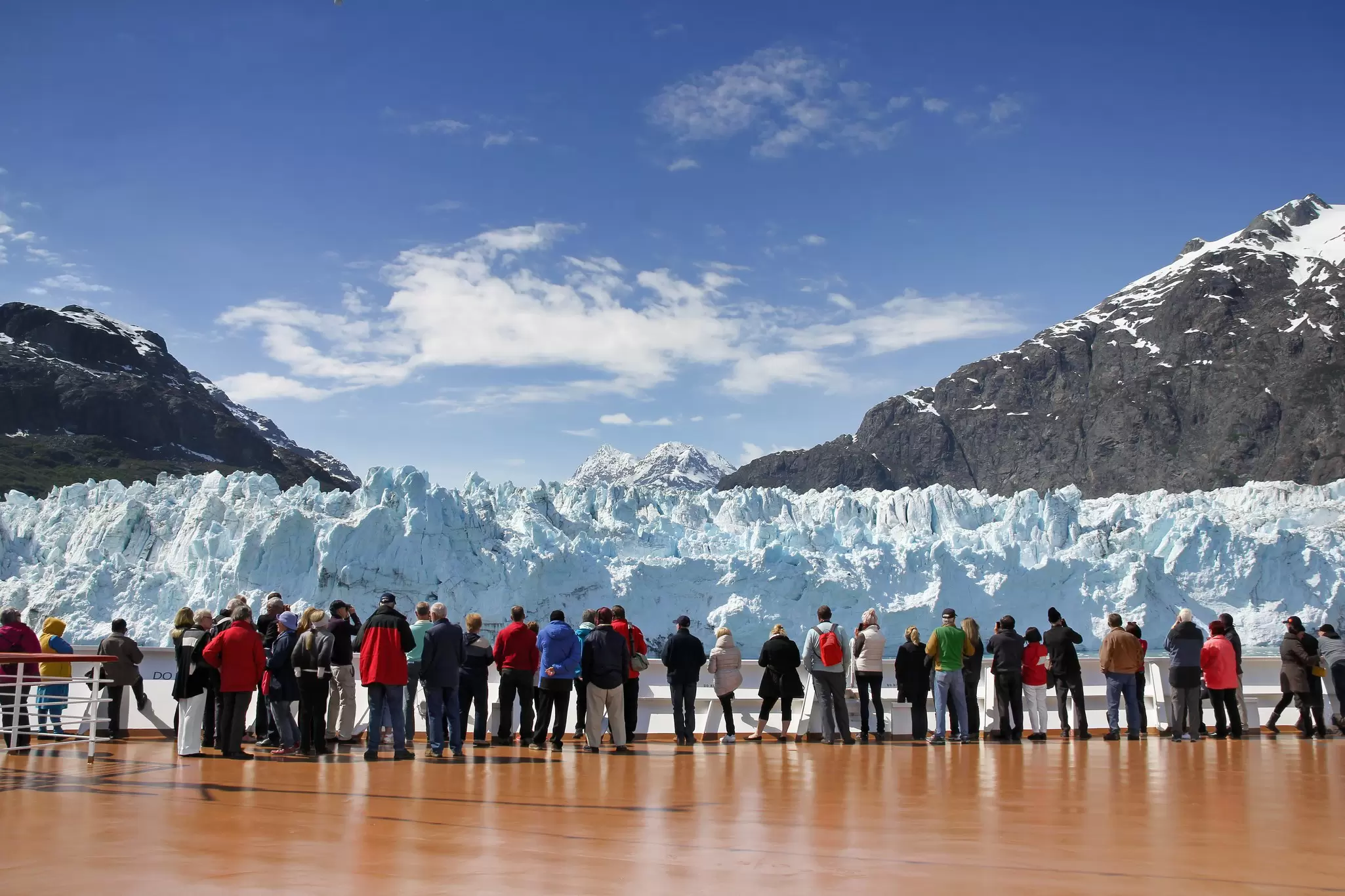 Cruise passengers watching Margerie Glacier,  Alaska, USA, License Type: media, Download Time: 2025-09-16T17:29:21.000Z, User: meg3348277, Editorial: false, purchase_order: 56530 - Guidebooks, job: Global Publishing-WIP, client: Lonely Planet 'USA 13', other: Megan Cassidy