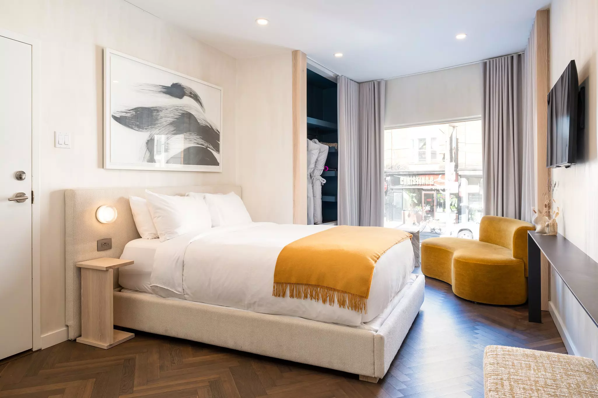 Ode has eight unique rooms with their own personality, decorated with furnishings and rotating artwork exclusively from community creators. © Ryan Fung/Lonely Planet