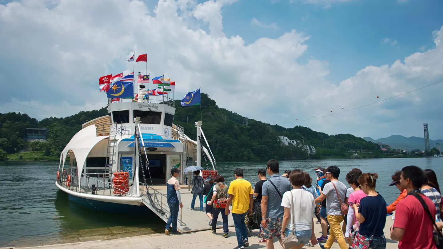 Island hoppers can take a ferry from South Korea's south coast  © studiojh / Getty Images