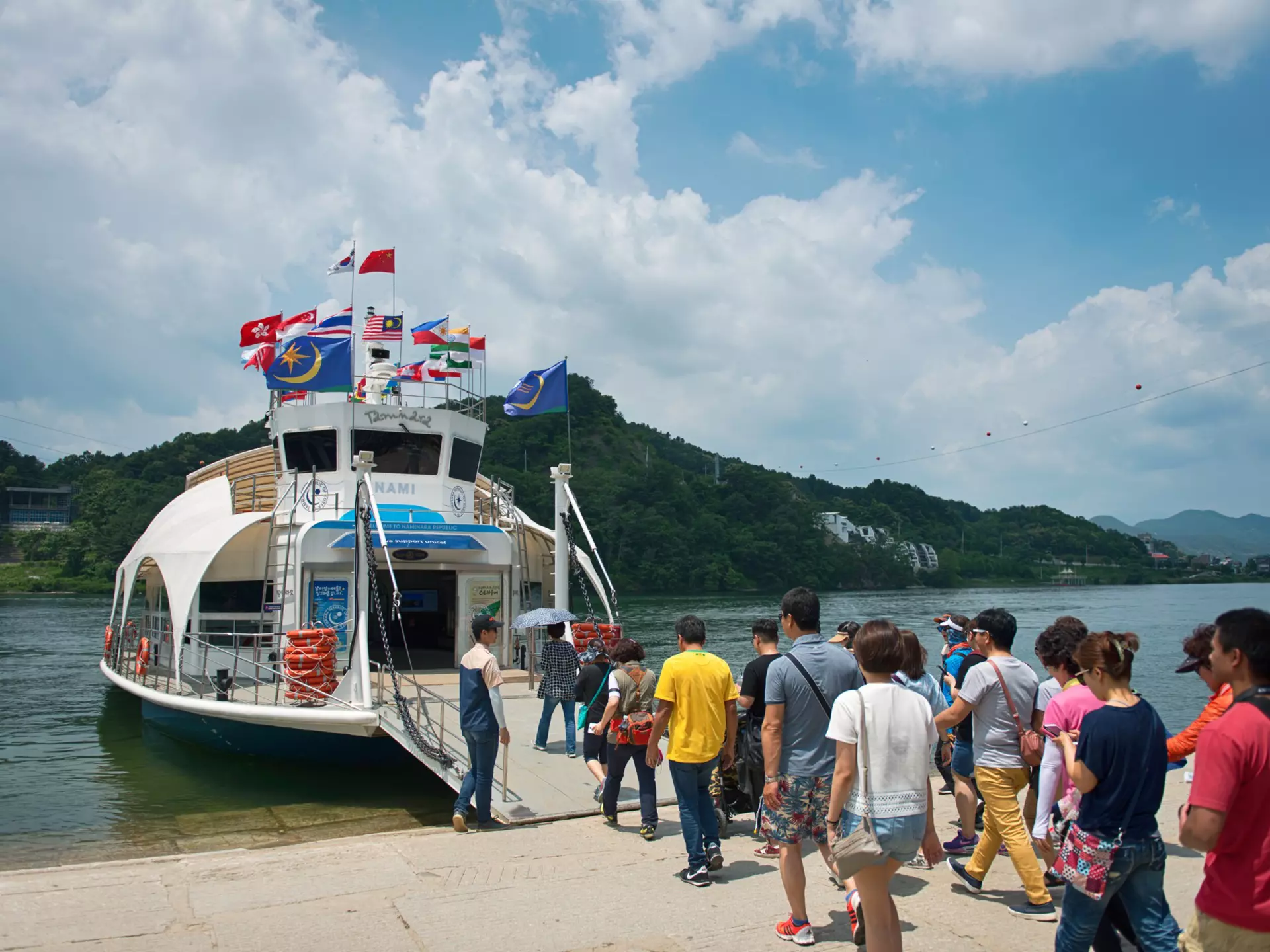 Island hoppers can take a ferry from South Korea's south coast  © studiojh / Getty Images