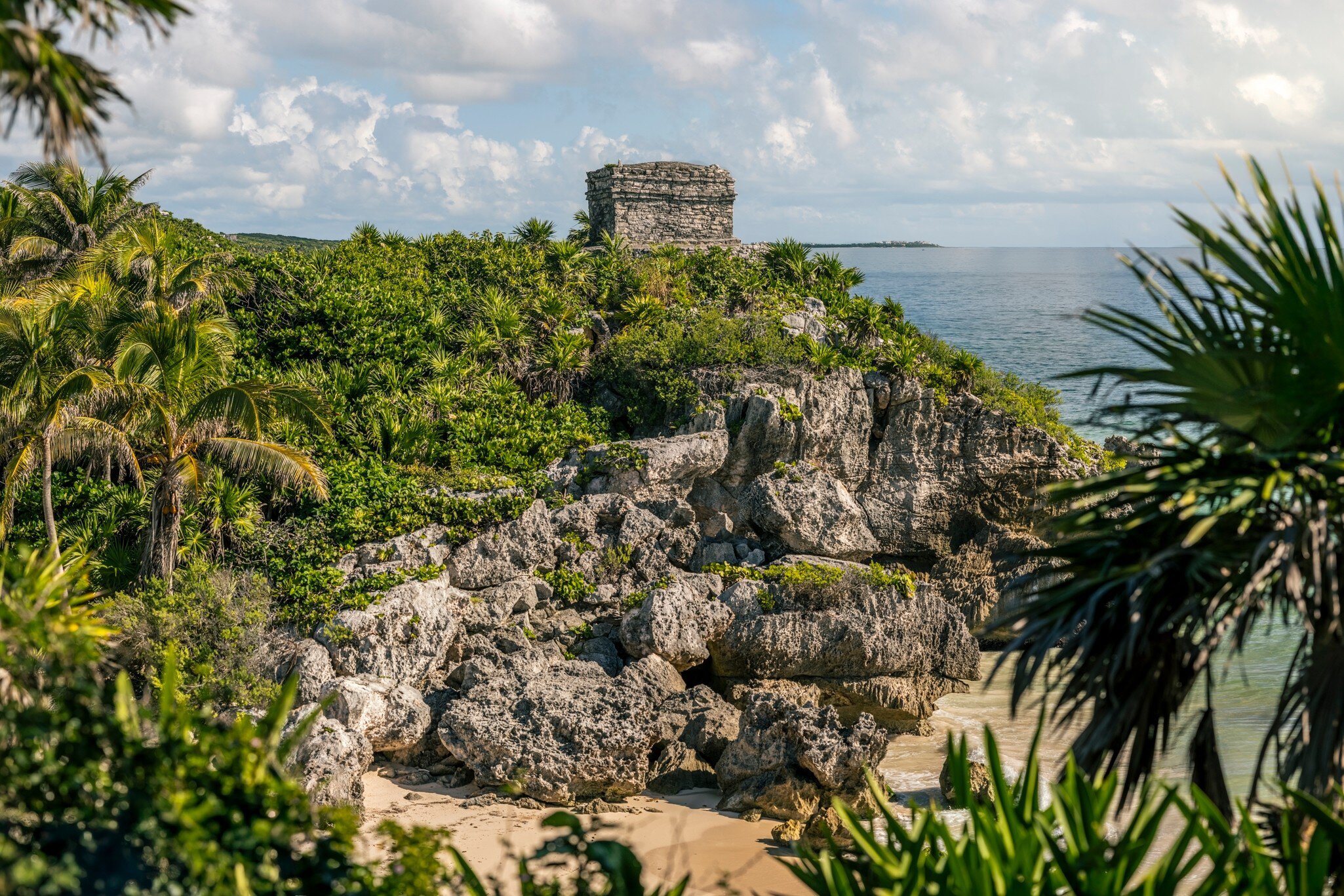 Spectacular view of the Temple of the Wind in Tulum, facing the sea with pristine beach and sea., License Type: media, Download Time: 2026-01-15T18:18:47.000Z, User: LP_YKhanna, Editorial: false, purchase_order: 65050 - Digital Destinations and Articles, job: LP, client: App Content, other: Yuvraj Khanna