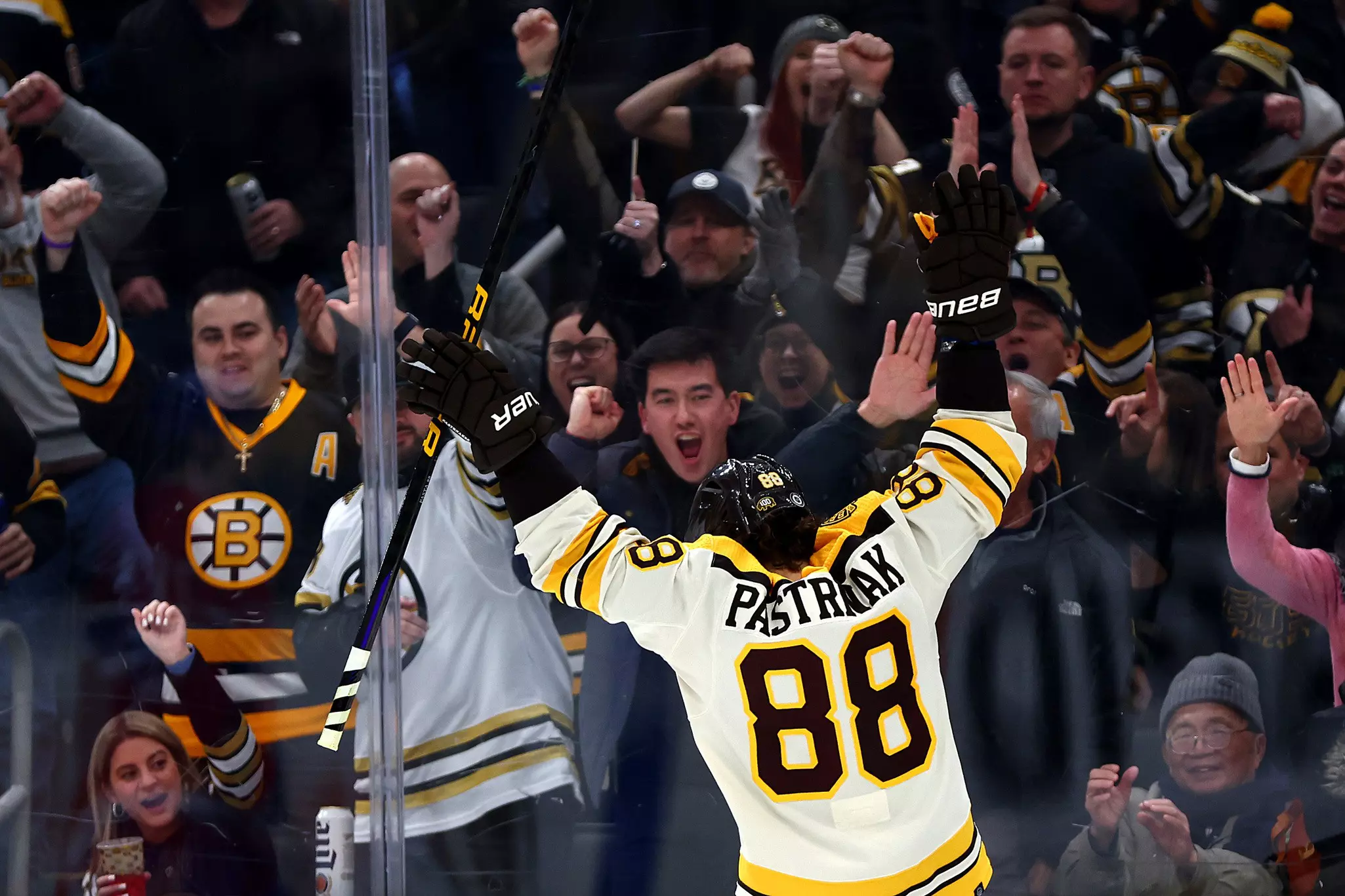 Cheer for the Bruins at TD Garden © Maddie Meyer/Getty Images