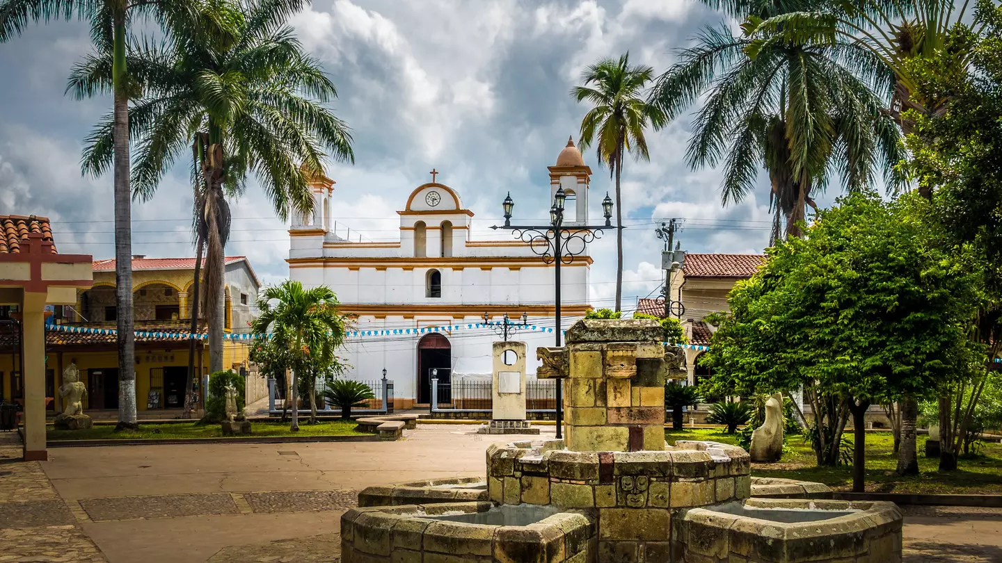 A church in the main square of Copán Ruinas in Honduras.