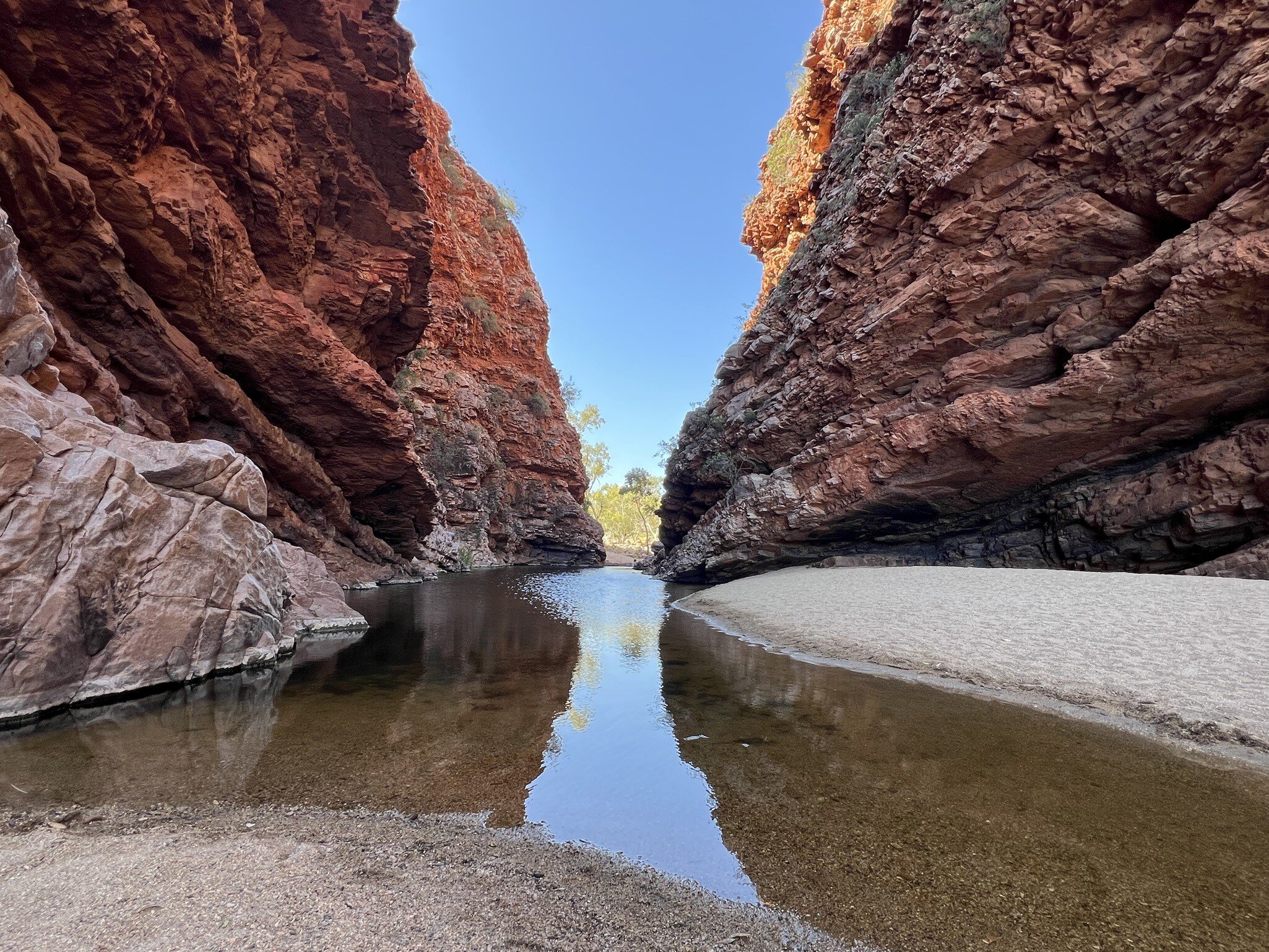 Simpsons Gap in the West MacDonnell Ranges outside Alice Springs. Northern Territory, Australia.