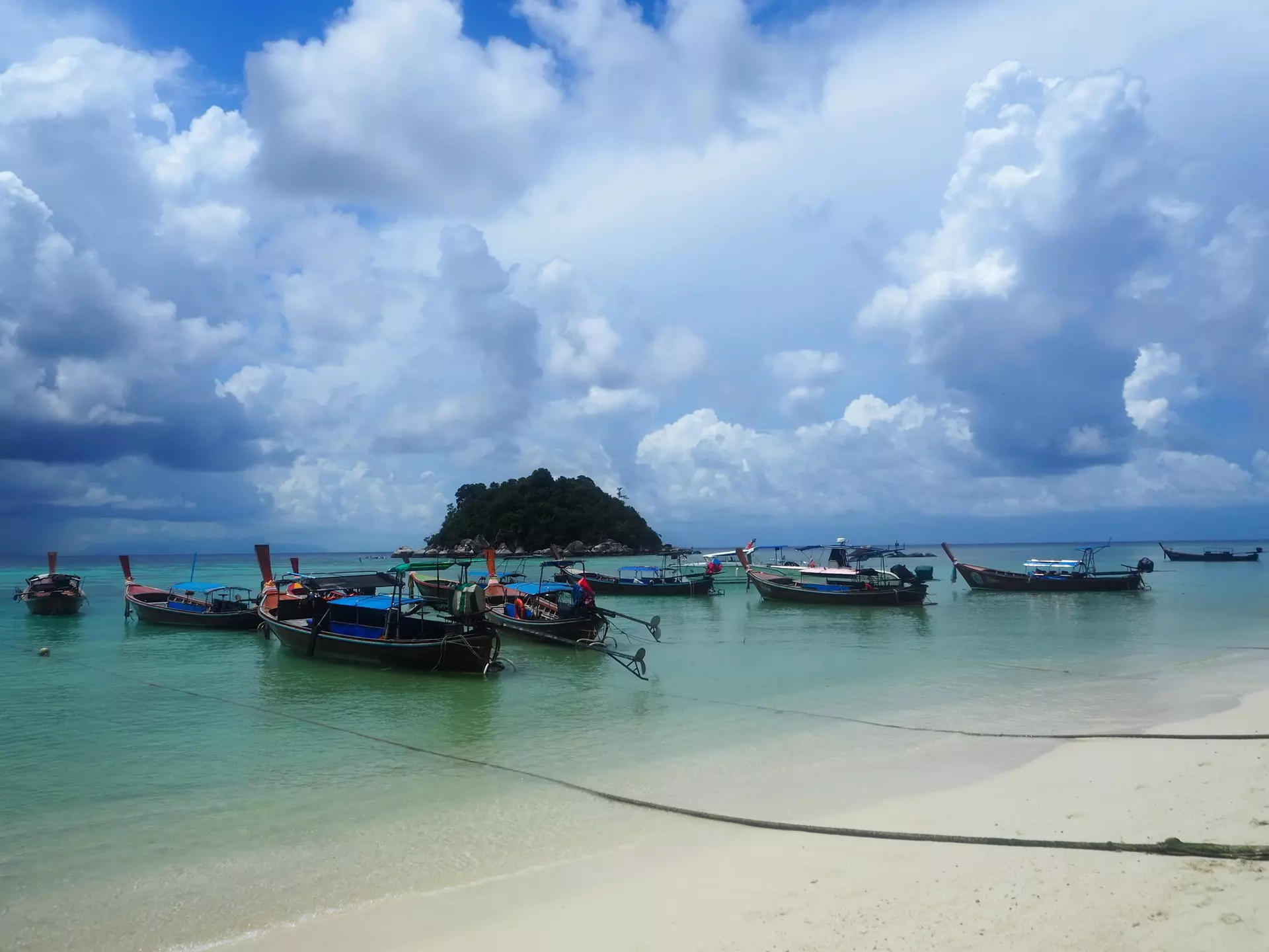 OLYMPUS DIGITAL CAMERA
Ko Lipe