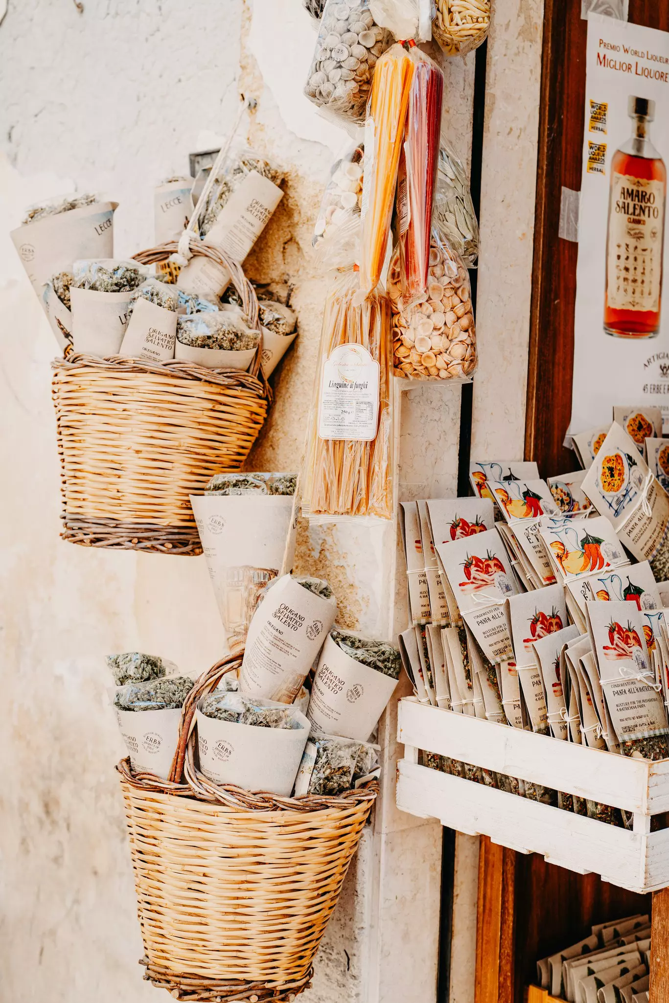 Typical food shop in the old town - Orecchiette (typical pasta) and Oregano