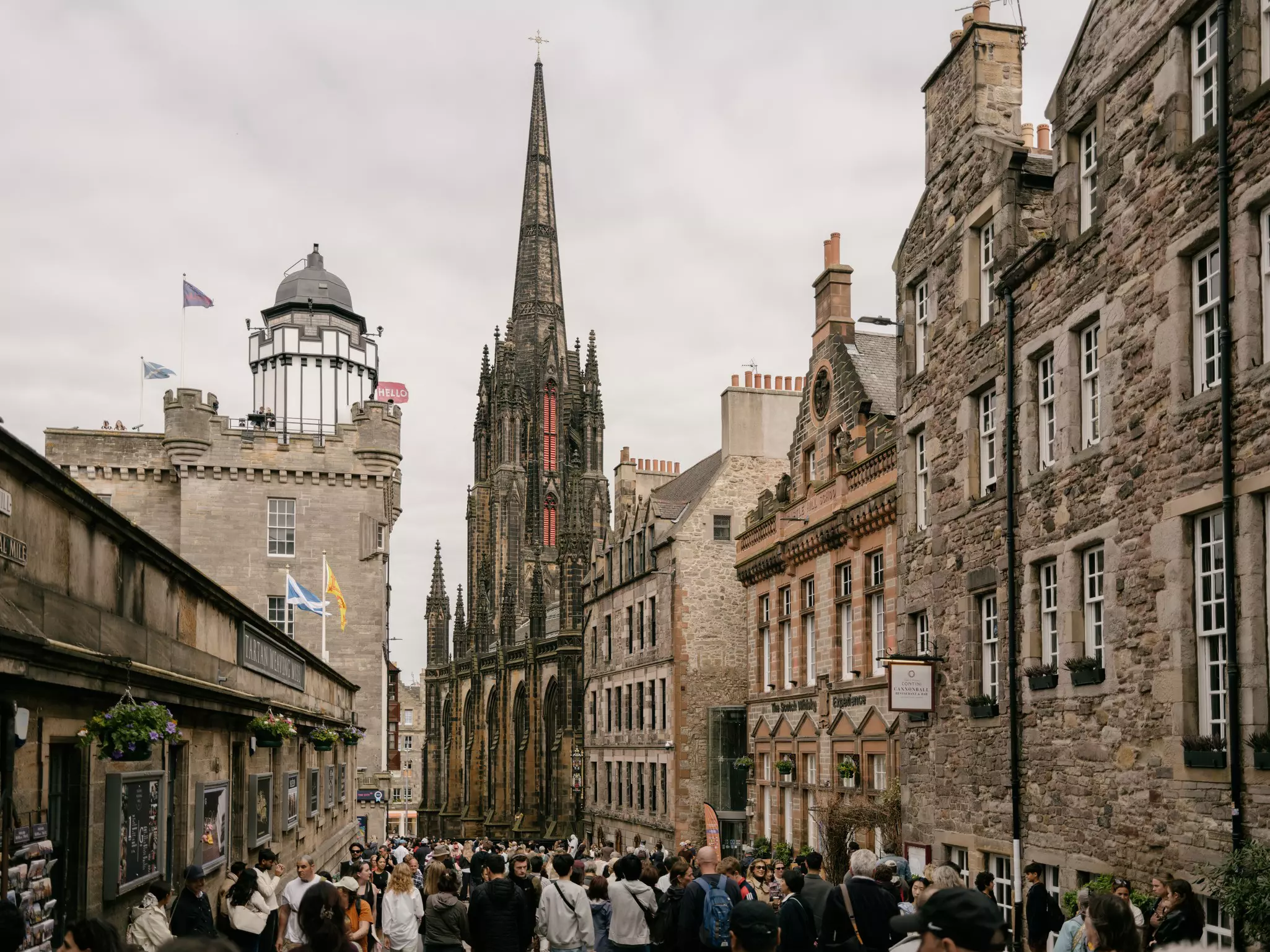 Crowds along Edinburgh's Royal Mile, Scotland.