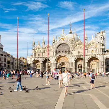 If you're heading to stunning Italy for the first time, read on for our essential tips. Kamira / Shutterstock