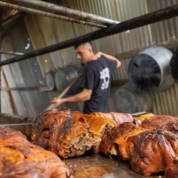 From traditional restaurants and creative roadside cafes to trendy bars, the thriving food scene of Puerto Rico has something to offer for every palate. Come discover some of this Island's best eats © Alejandro Granadillo / Lonely Planet