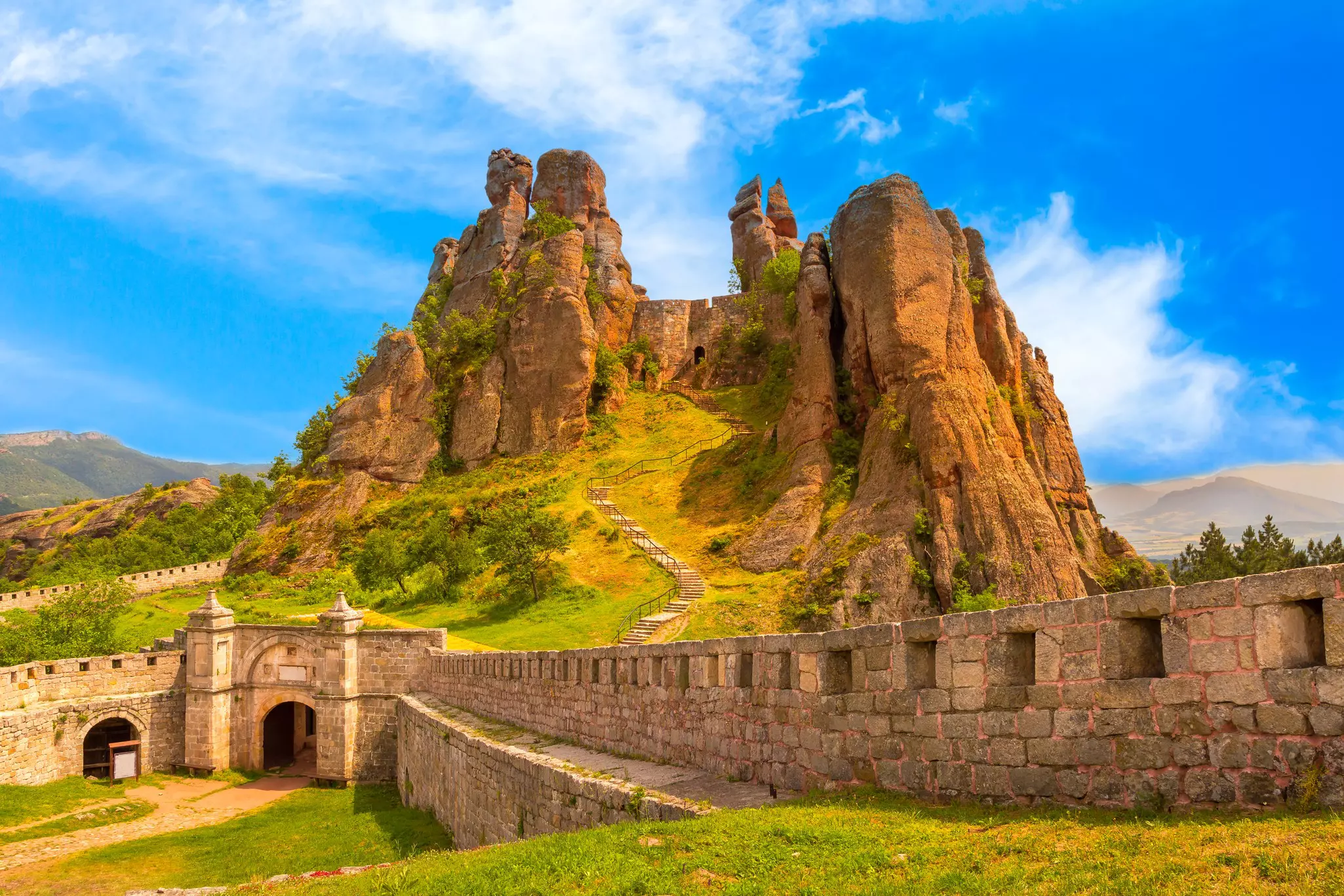 Before you set out, visit historic Belogradchik Fortress in Vidin © Getty Images / iStockphoto