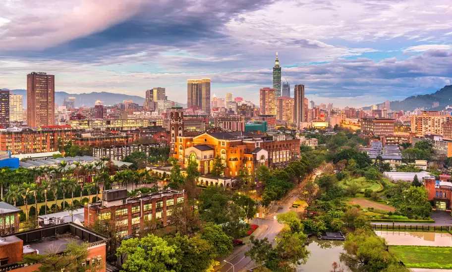 Taipei city skyline on a cloudy day.