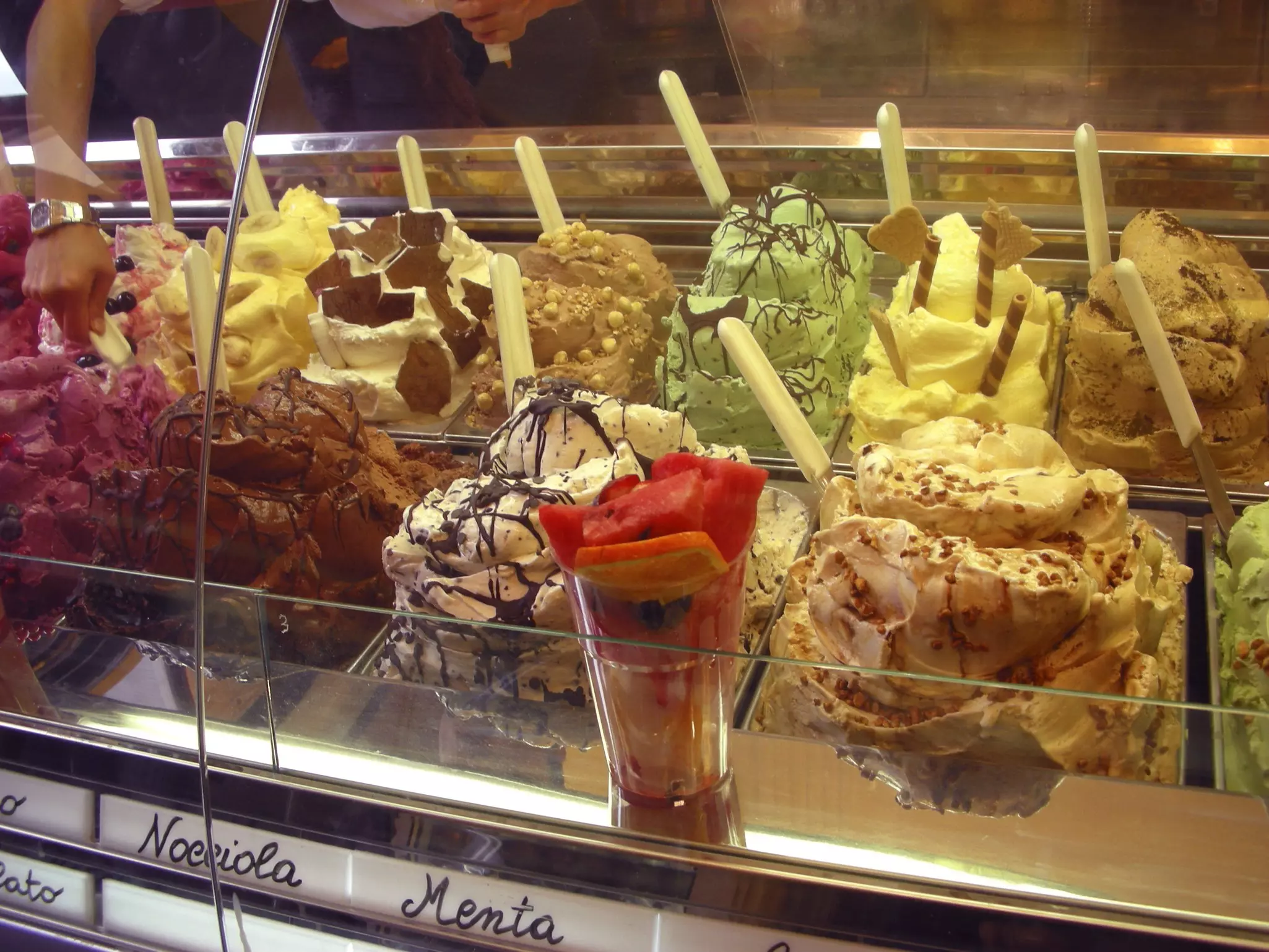 If all else fails: pop into a gelato shop for a refreshing and delicious ice-cream fix © pixhook / Getty Images