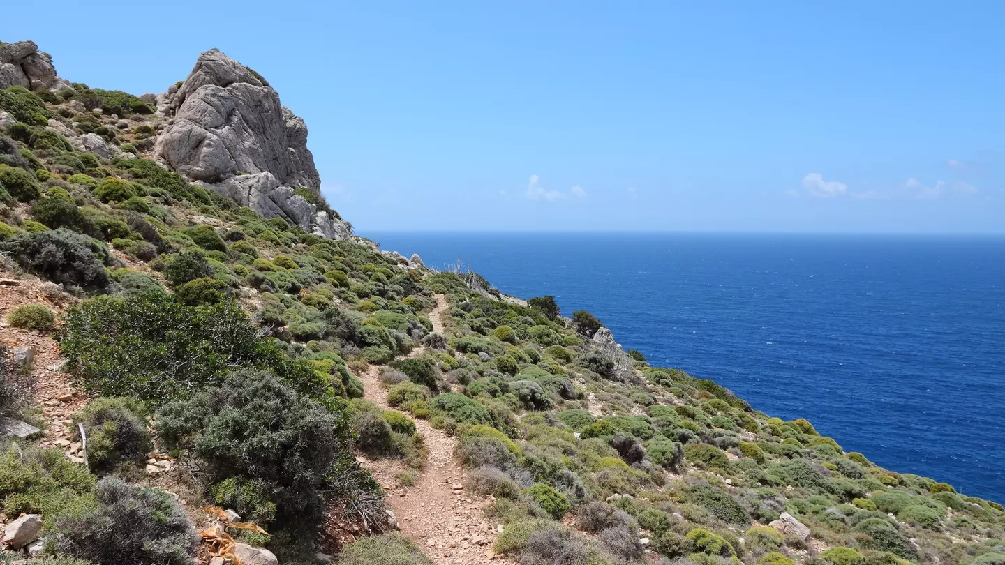 The trail from Elafonisi to Paleochora (Palaiochora). Tupungato/Shutterstock
