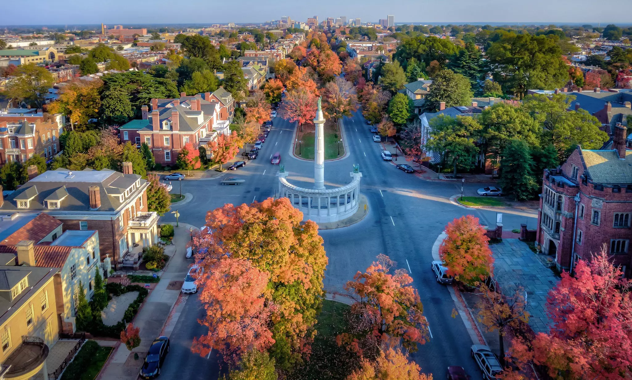 Fall foliage on Monument Avenue and the skyline of Richmond © Sky Noir Photography by Bill Dickinson/Getty Images