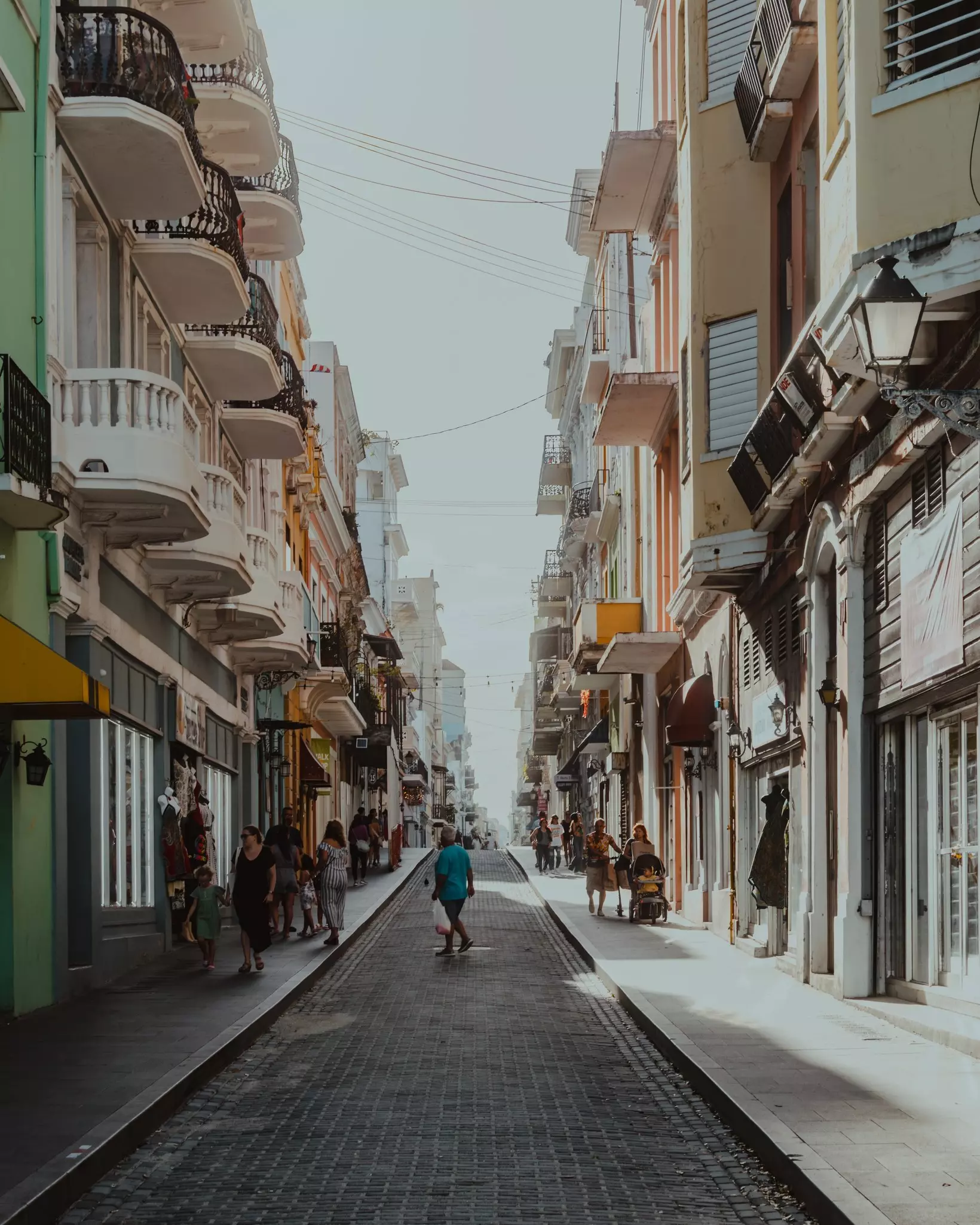 San Juan, Puerto Rico - 12th february 2023: The coulourful streets of old ´San Juan of Puerto Rico, License Type: media, Download Time: 2025-02-10T19:27:40.000Z, User: Ppeterson948, Editorial: true, purchase_order: 56530 - Guidebooks, job: Global Publishing WIP , client: Global Publishing WIP , other: Pia Peterson Haggarty