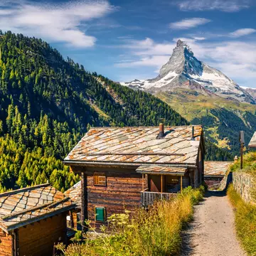 Summer in the Alps is filled with biking, hiking and cold swimming © iStock