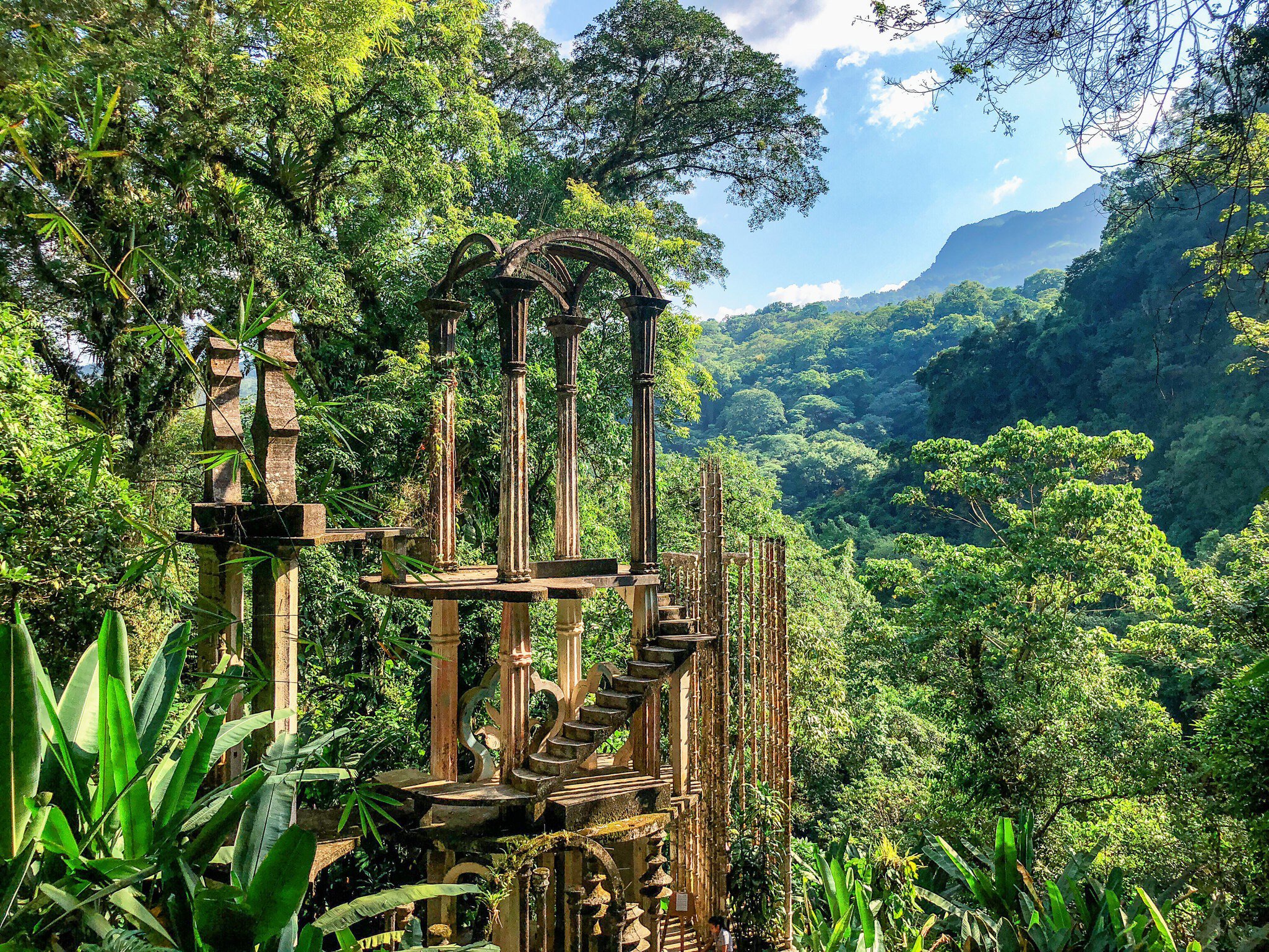Las Pozas is a surreaqlistic garden constructed in the middle of a mexican jungle in the city of Xilitla, in the state of San luis Potosi in Mexico, was created fron the years 1949 and 1984, by Edward James is said he had to sell many of his surre...