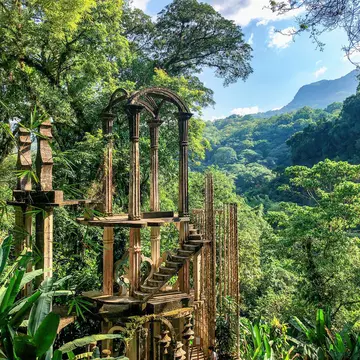 Las Pozas is a surreaqlistic garden constructed in the middle of a mexican jungle in the city of Xilitla, in the state of San luis Potosi in Mexico, was created fron the years 1949 and 1984, by Edward James is said he had to sell many of his surre...