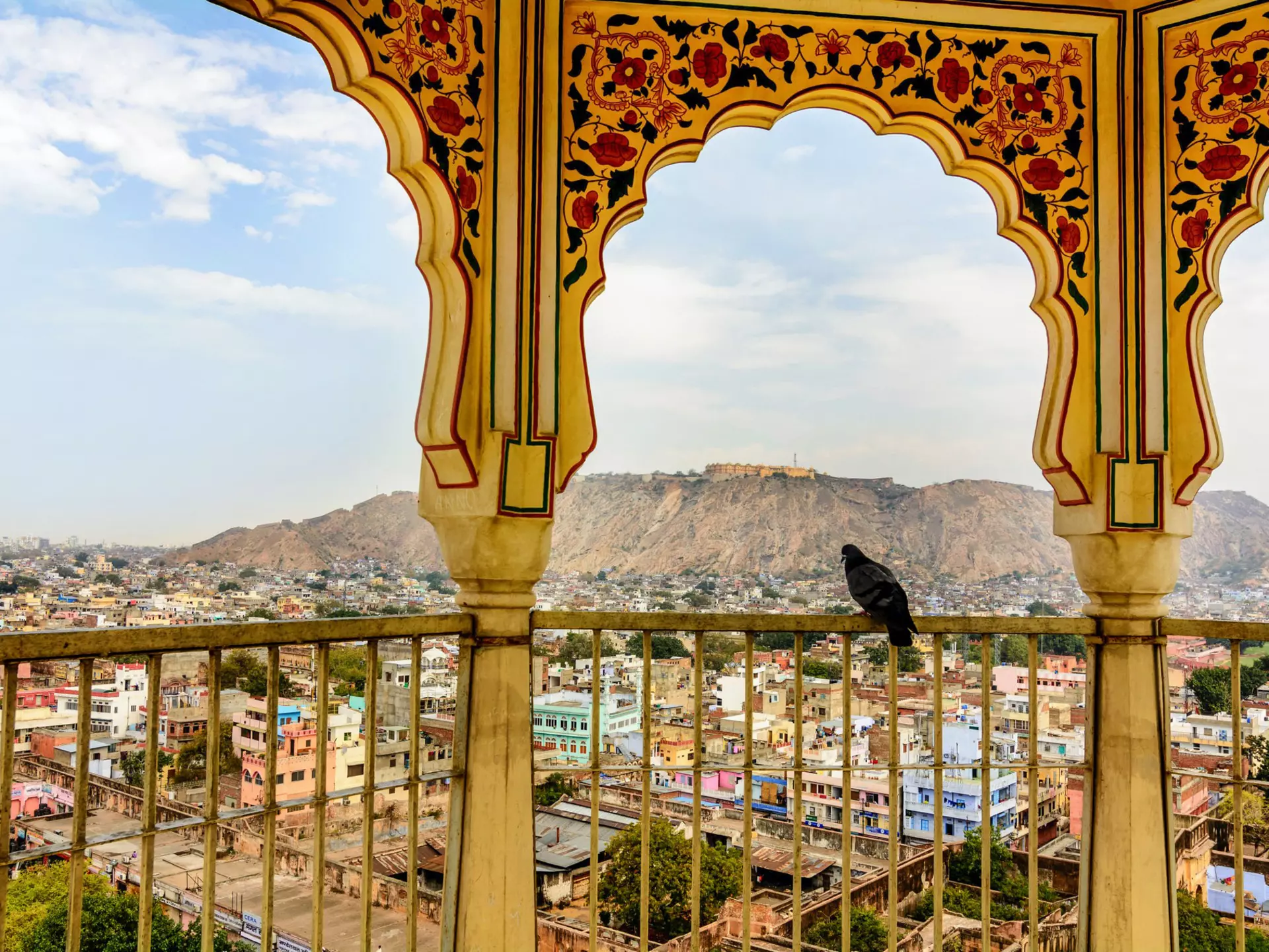 The view from Iswari Minar Swarga Sal Minaret in Jaipur, India.
famous, high, india, islam, iswari, jaipur, landmark, minar, minaret, rajasthan, religion, sal, sightseeing, sky, sunlight, swarga, tall, tower