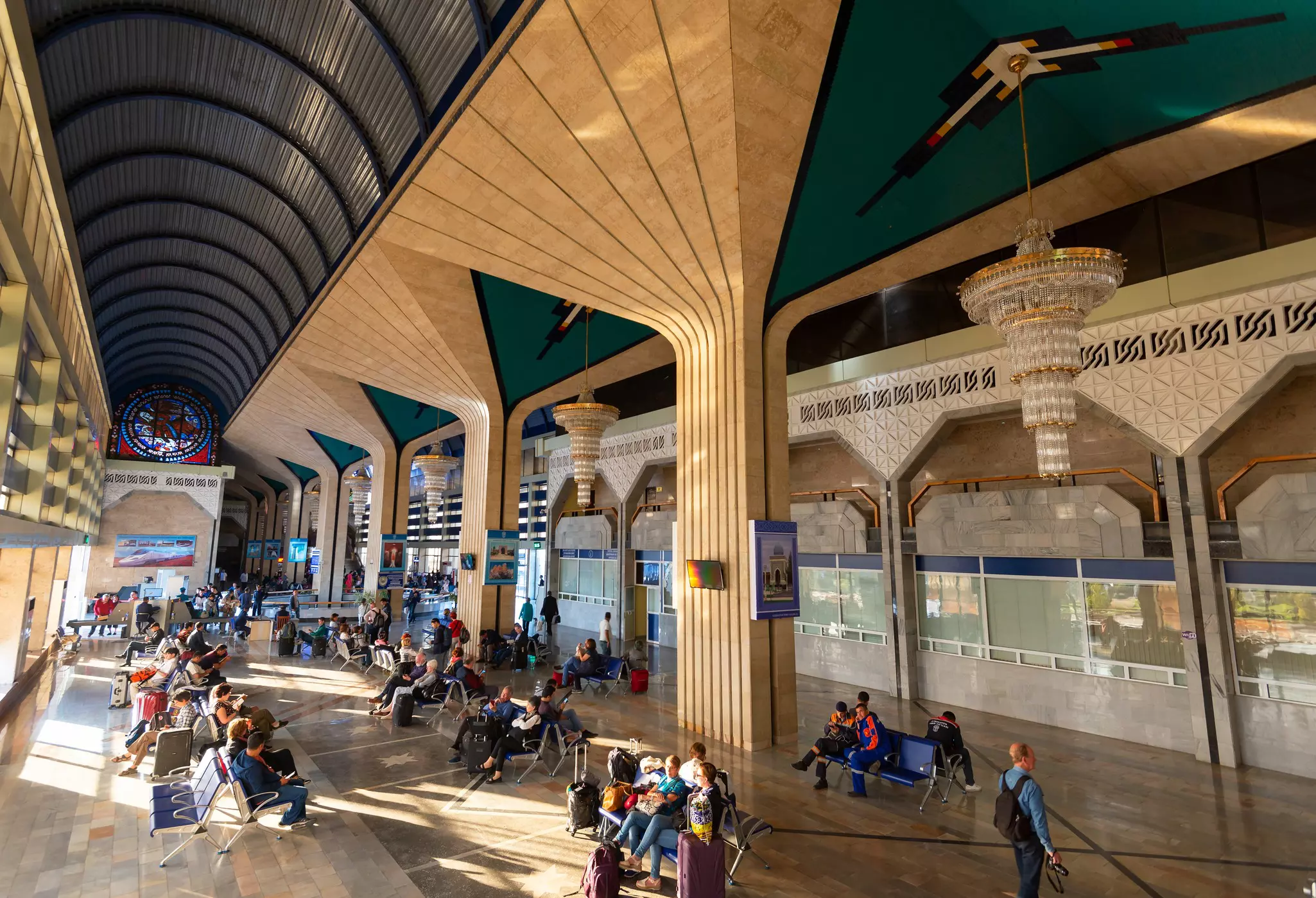 The spotless waiting room in Samarkand station © Thiago B Trevisan / Shutterstock