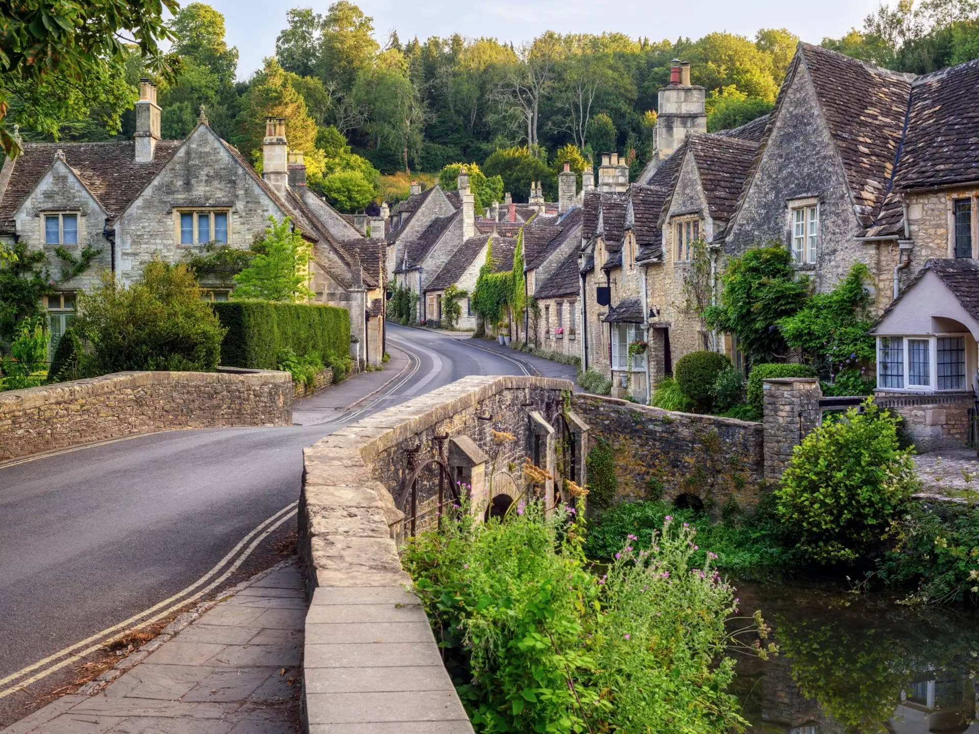Explore the Cotswolds, a region filled with natural beauty, quaint villages and quintessentially English charm. Boris Stroujko / Shutterstock