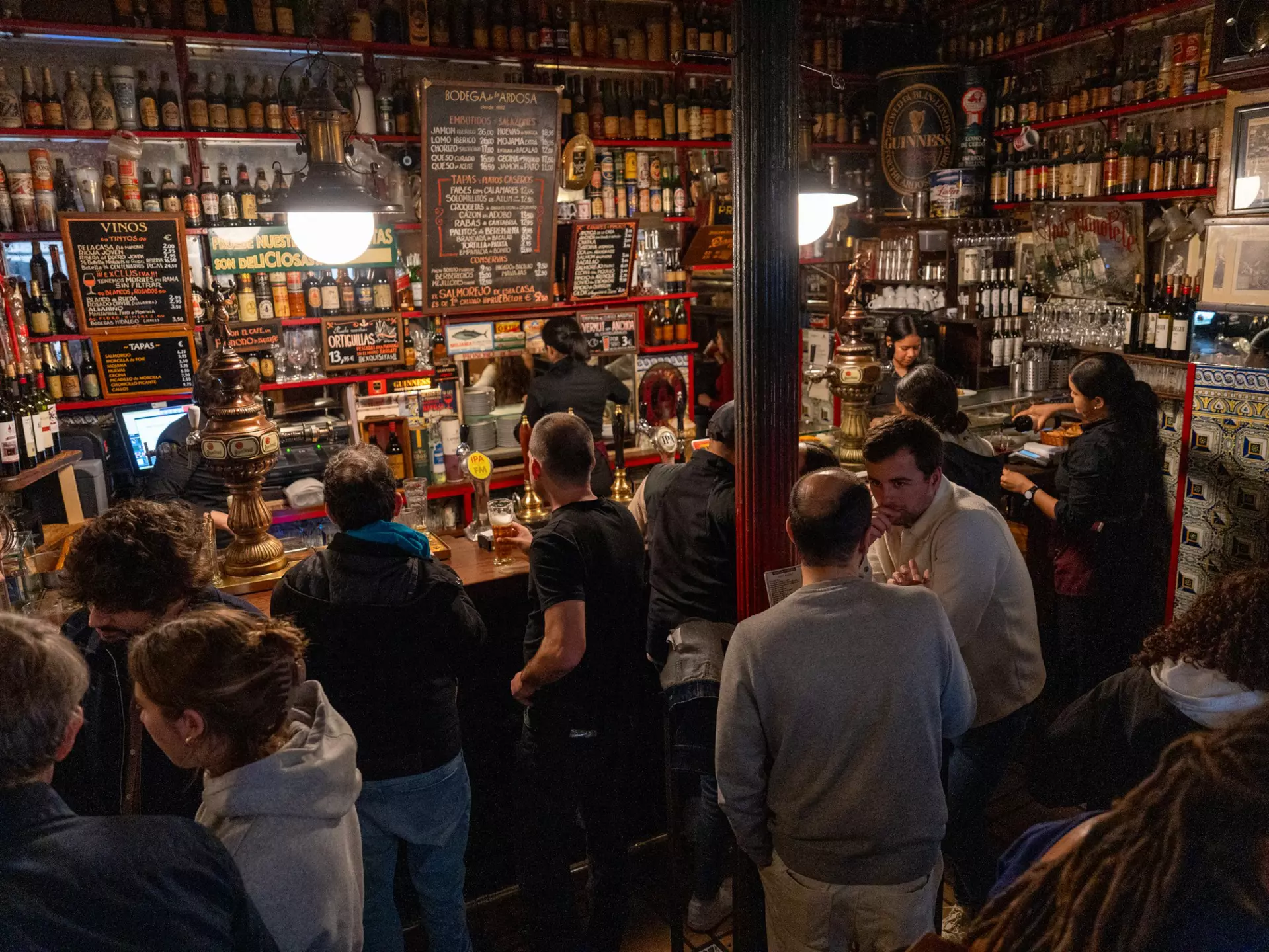 Bodega de la Ardosa in Madrid. Blake Horn for Lonely Planet