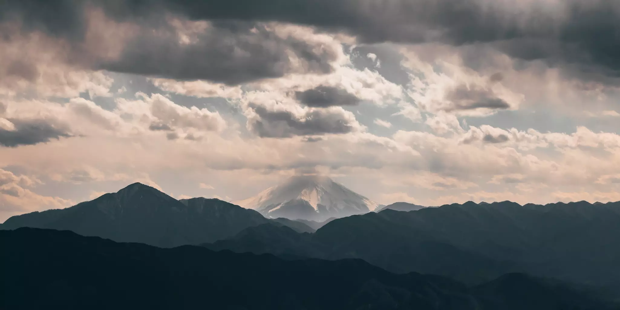 The view of Mt Fuji from Mt Takao. Daniel Raps / Shutterstock