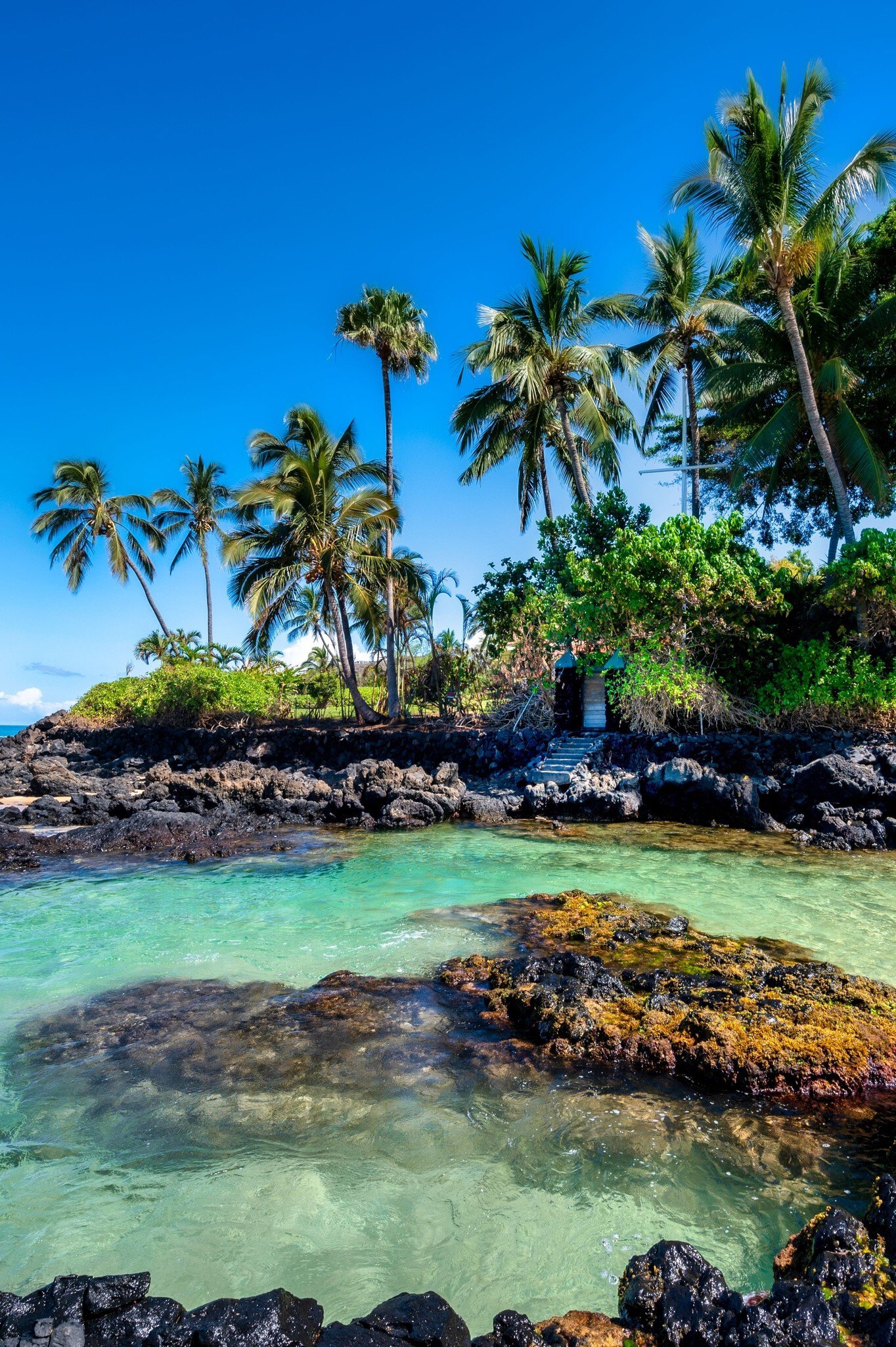 A beach on Maui island and the Pacific Ocean on a sunny day, Hawaii