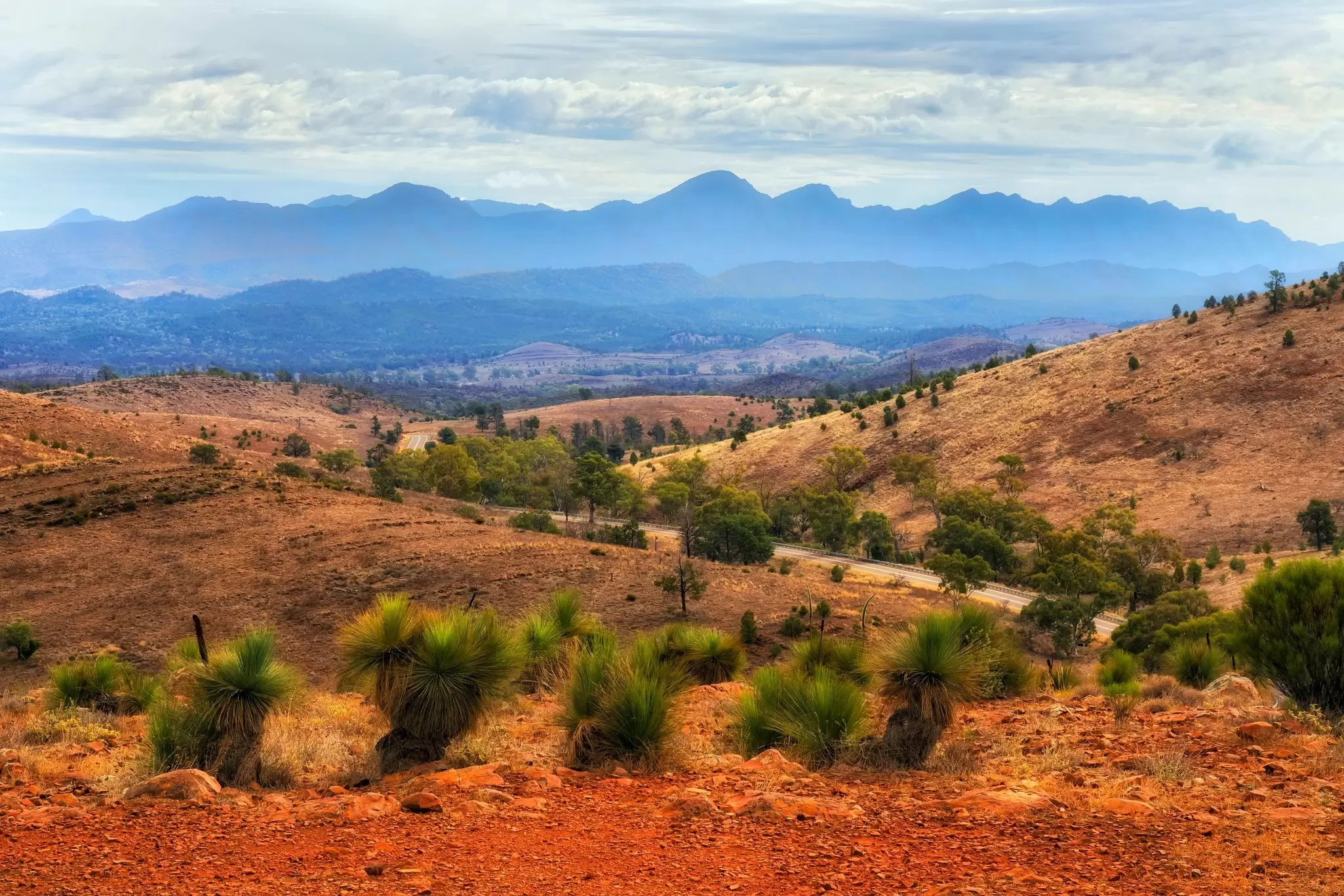 Hucks Lookout in Flinders Ranges National Park, South Australia. Taras Vyshnya/Shutterstock