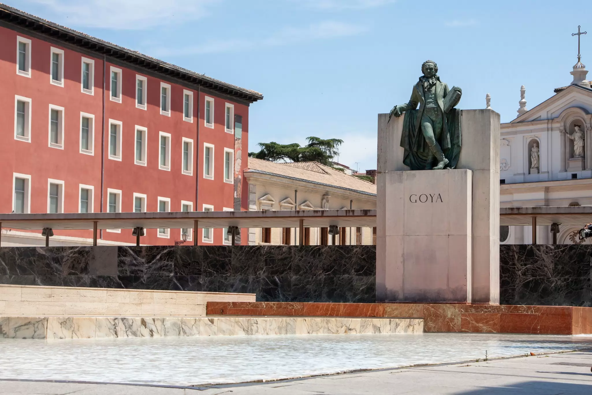 A statue of Francisco de Goya at Plaza del Pilar in Zaragoza.