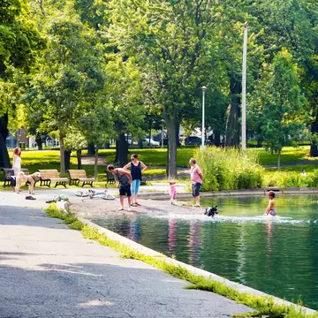 La Fontaine Park in Montréal was the perfect place to take a break after a few long days of cycling.
