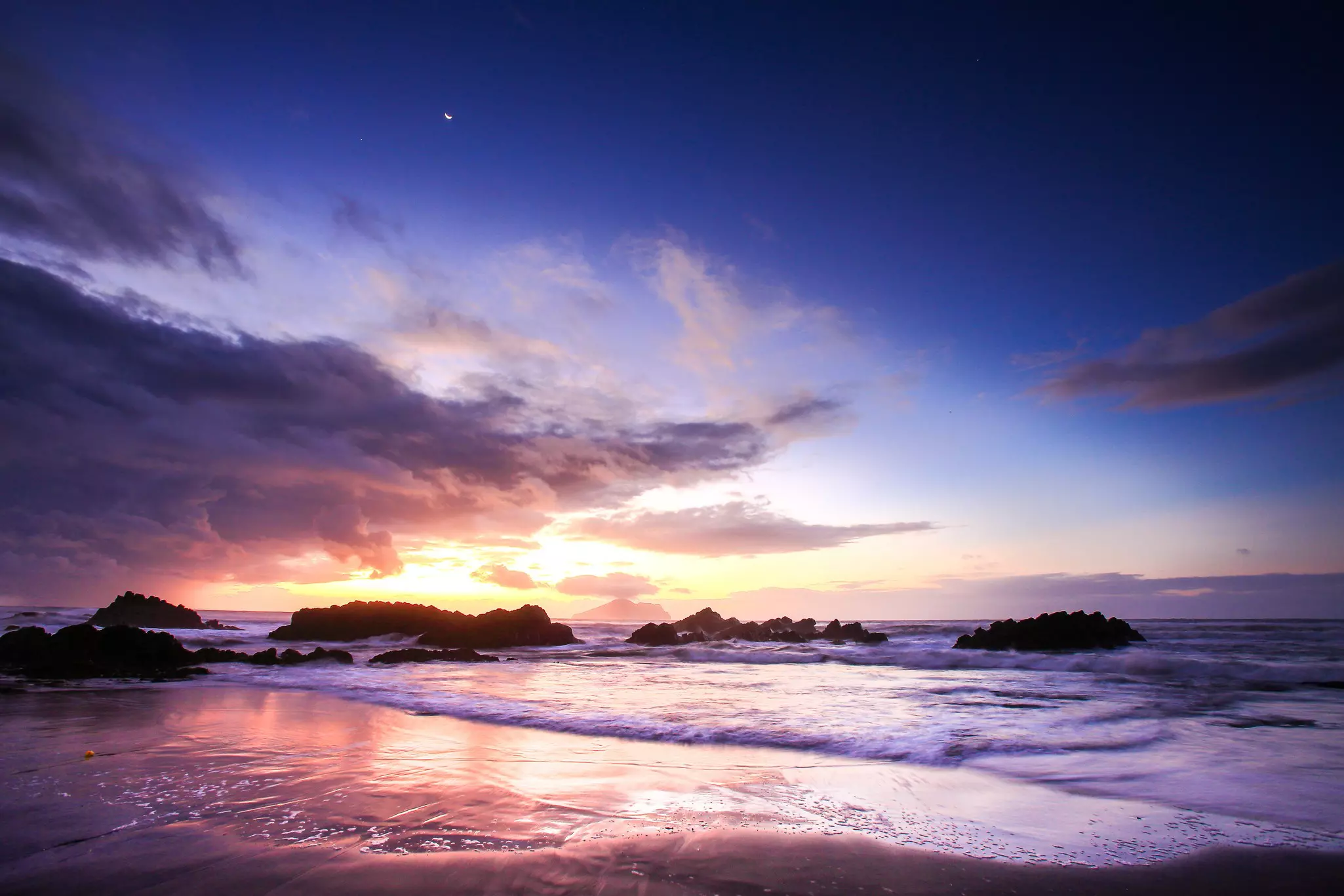 Sunrise at Wai'ao, Beach, I-Lian county, Taiwan.