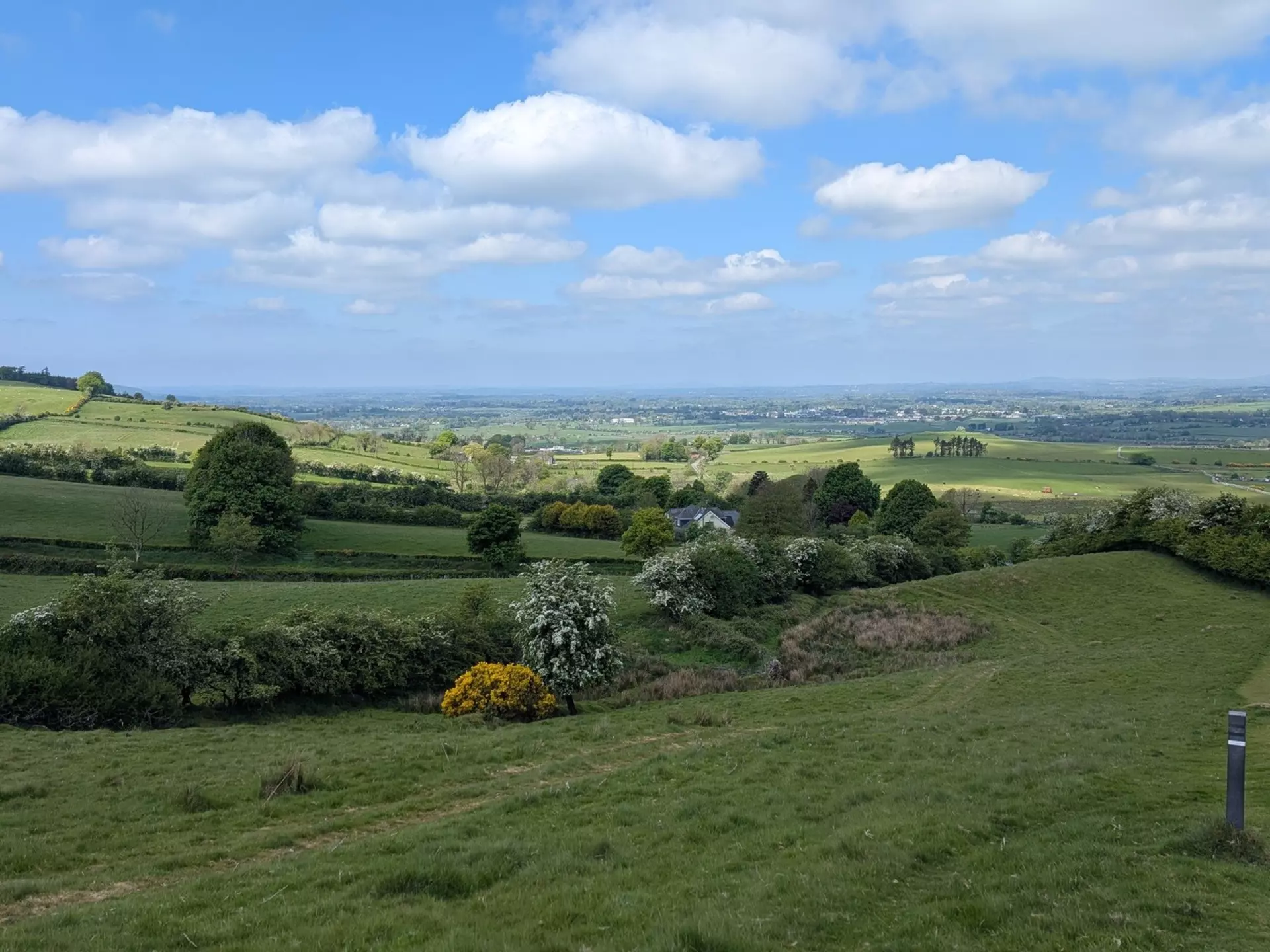 The trail up to Loughcrew Cairns, the Boyne Valley. Amy Lynch/Lonely Planet
