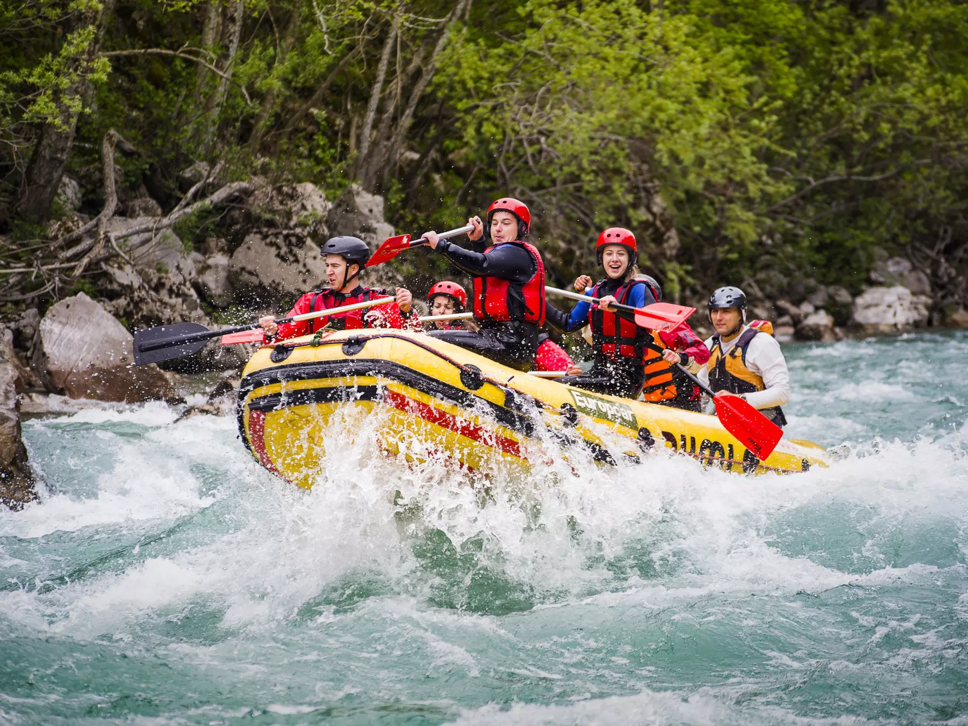 Montenegro_Rafting.jpg