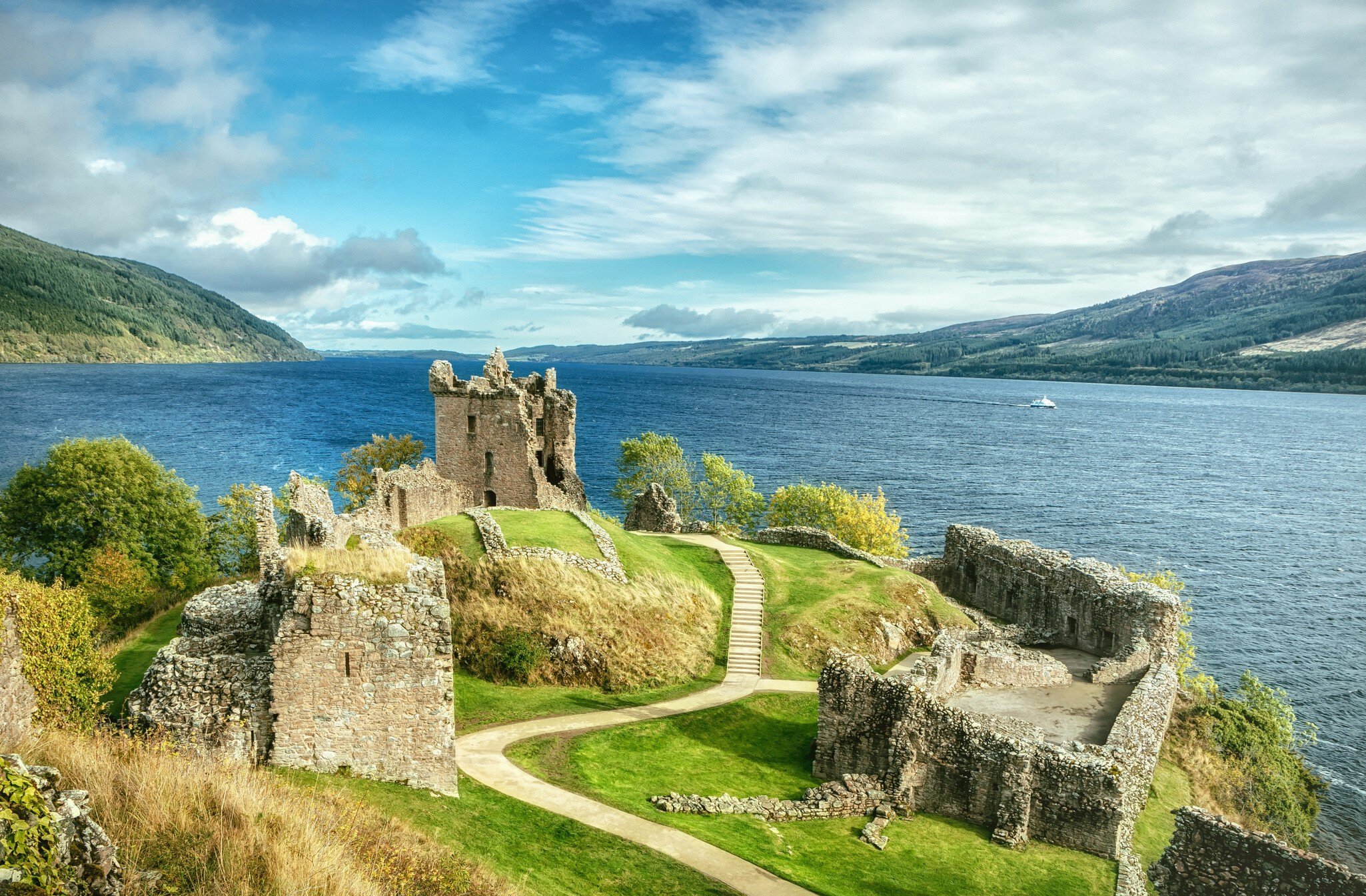 Urquhart Castle is a ruined castle on Loch Ness in the Scottish Highlands. The castle is located 21 kilometers southwest of Inverness and 2 kilometers east of the village of Drumnadrochit., License Type: media, Download Time: 2026-03-02T19:59:36.000Z, User: LP_YKhanna, Editorial: false, purchase_order: 65050 - Digital Destinations and Articles, job: LP, client: App Content, other: Yuvraj Khanna