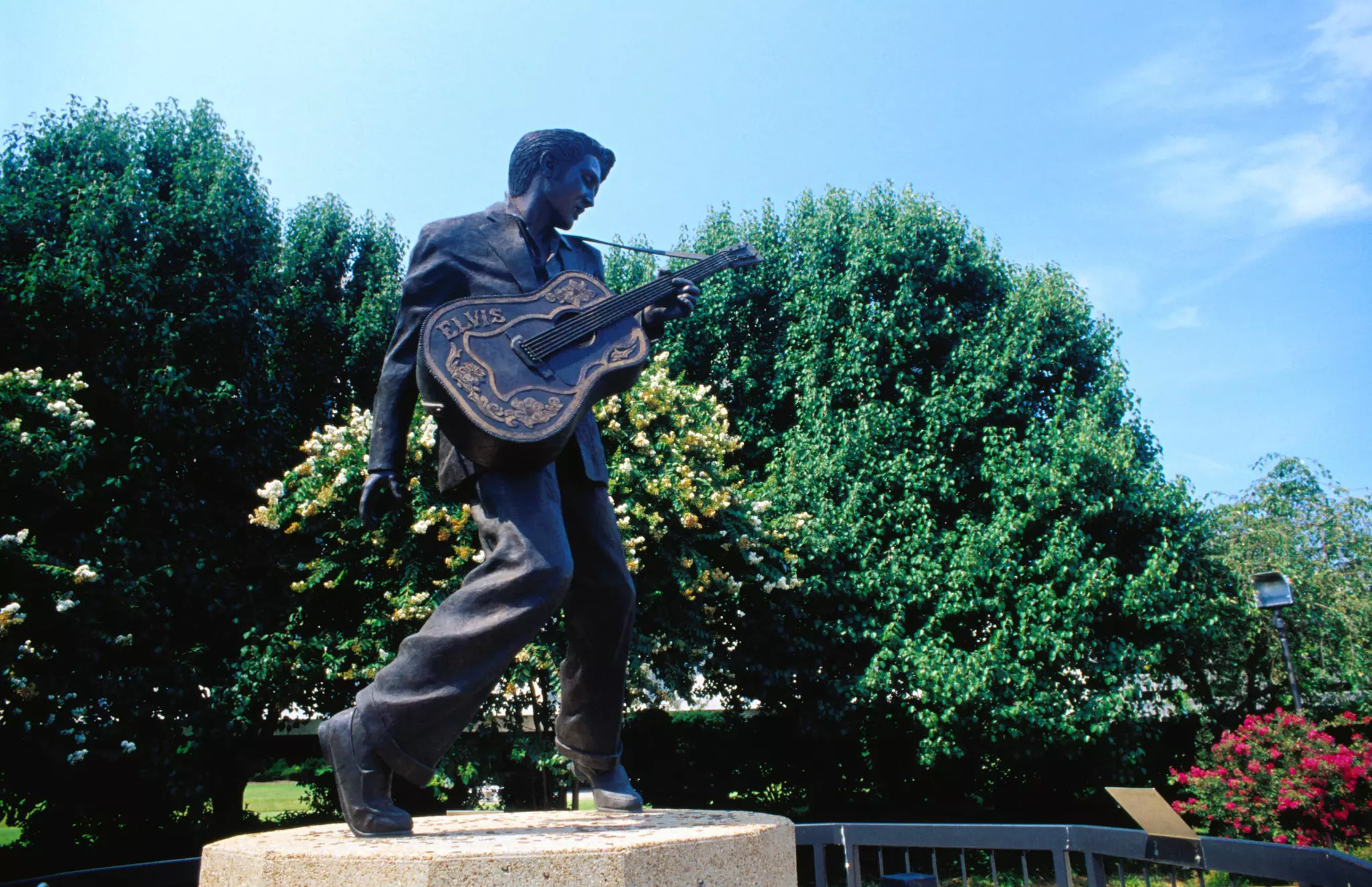 Memphis is filled with statues of great musicians – look for Elvis on Beale St © Richard I'Anson / Getty Images