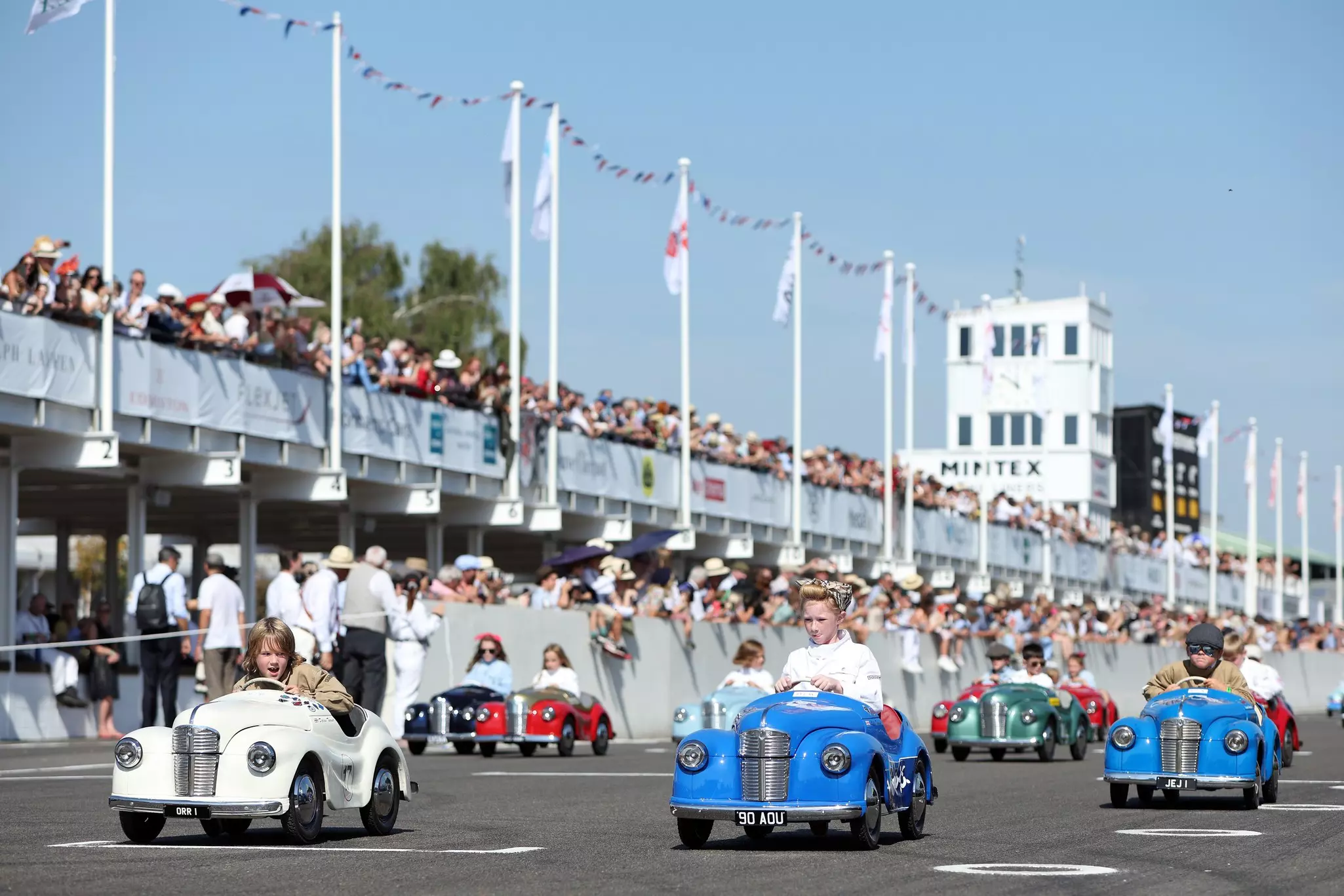 Young racers compete in the Settrington Cup at the Goodwood Revival © Kieran Cleeves / PA Wire