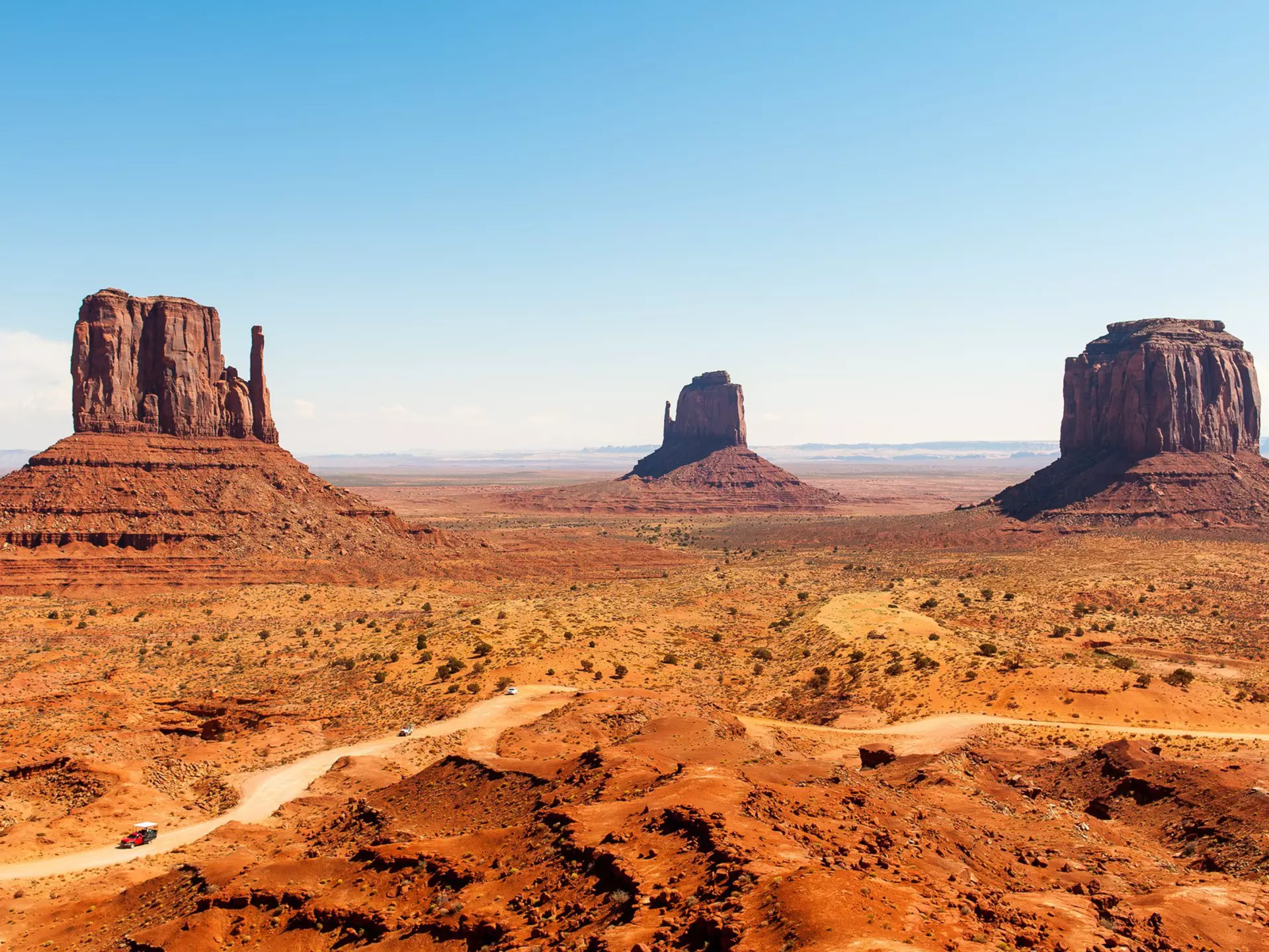Monument valley under the blue sky
149218376
usa, red, sky, park, rock, sand, utah, blue, west, wild, stone, butte, native, travel, valley, navajo, famous, indian, canyon, scenic, desert, nature, western, arizona, horizon, monument, american, southwest, sandstone, landscape
