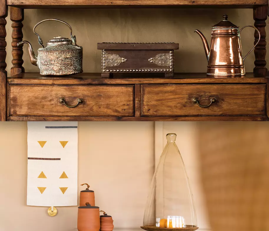 Contemporary artistry has replaced colonial trinkets at Singita's Sabora Tented Camp © Singita