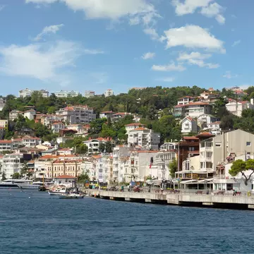Arnavutköy neighborhood in İstanbul, Türkiye. Halit Sadik/Shutterstock
