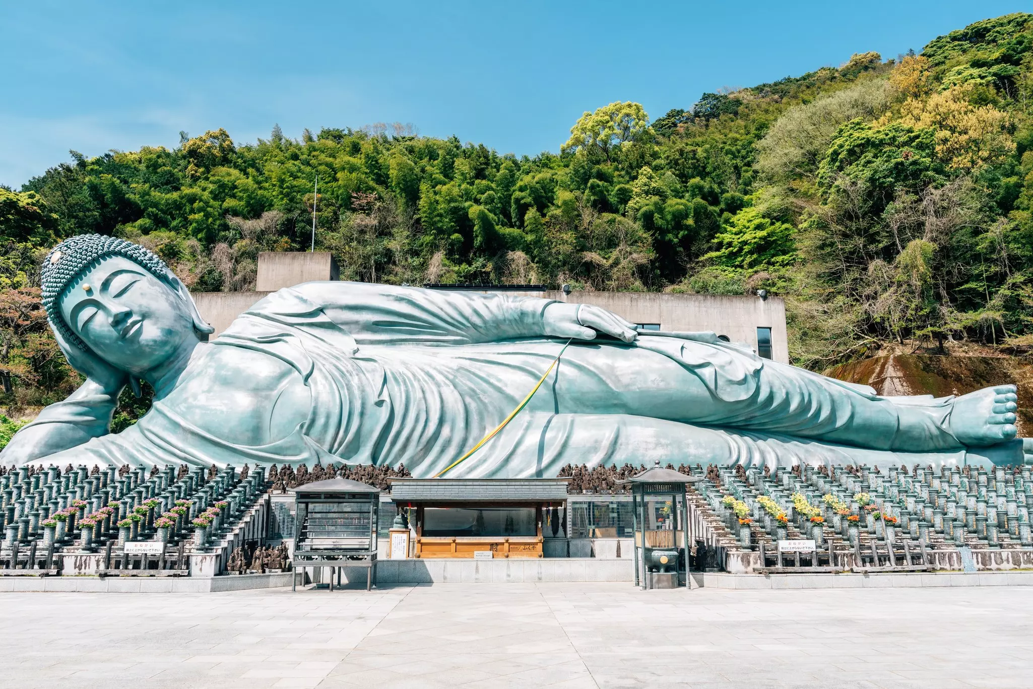 The reclining Buddha at Nanzōin Temple.