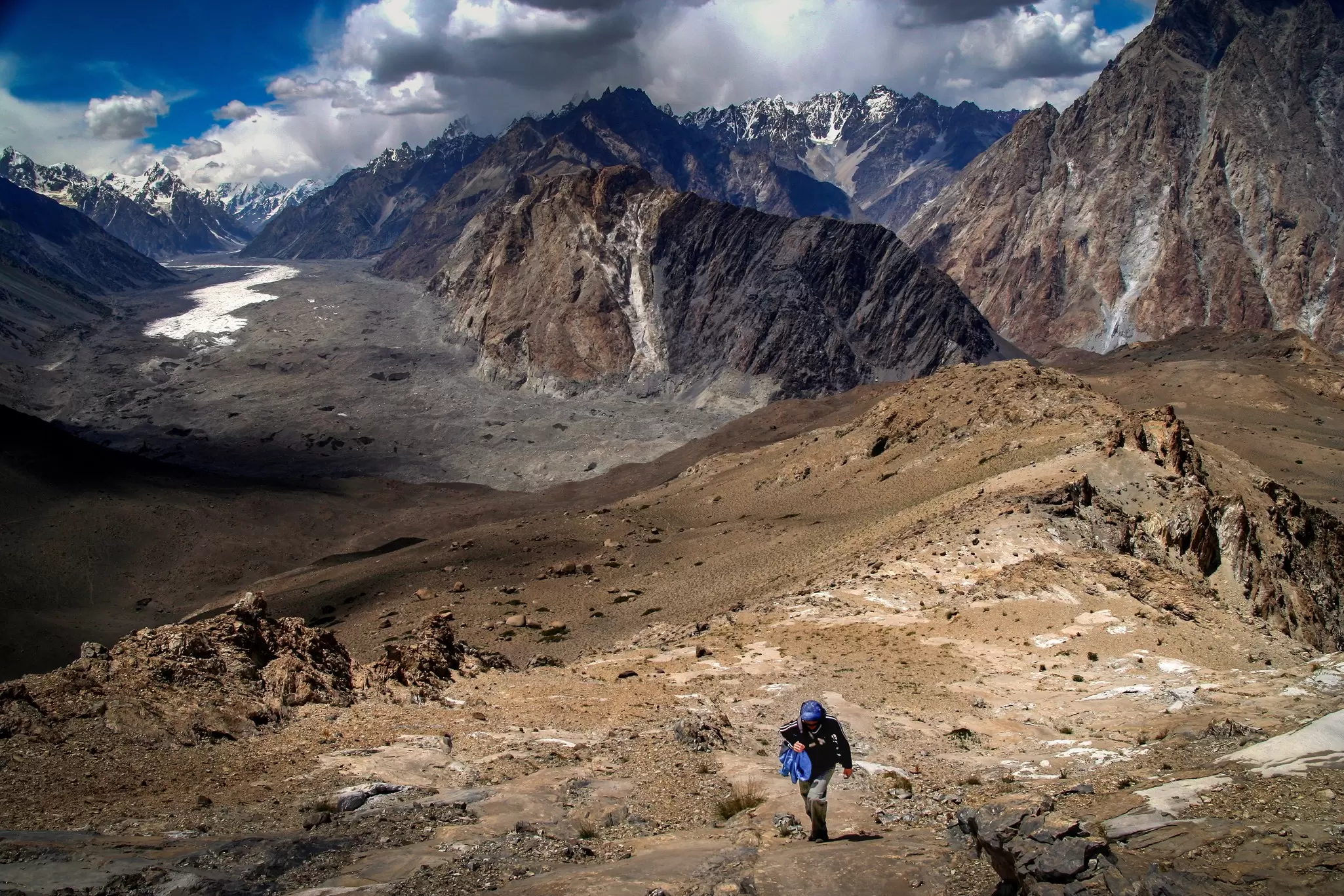 It's easy to visit Pakistan's magnificent mountains without blowing your budget © Pav-Pro Photography Ltd / Shutterstock