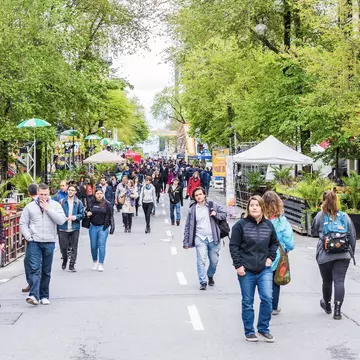 Spread out into Montréal neighborhoods like the Plateau to get a taste of local life. Andriy Blokhin/Shutterstock