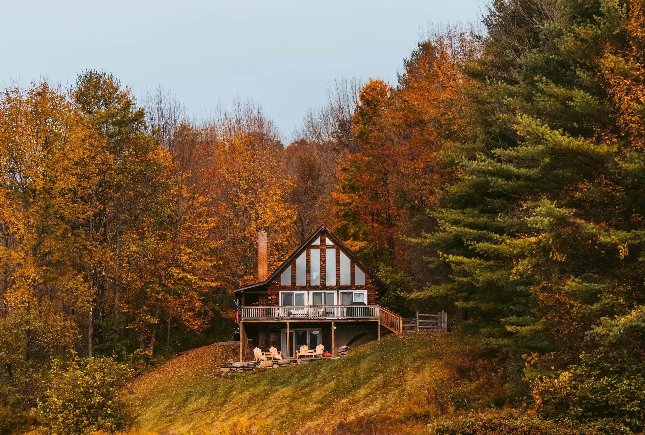 Book a cozy cabin any time of year in these laid-back US destinations. AndTheyTravel/Shutterstock