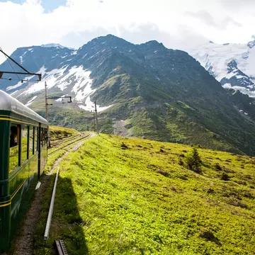Tramway in mountains, Mont Lachat, Chamonix, France
Blanc, Chamonix, Mont, clouds, du, electric, glacier, grass, green, landscape, mountain, railway, snow, summer, tramway, mont-lachat